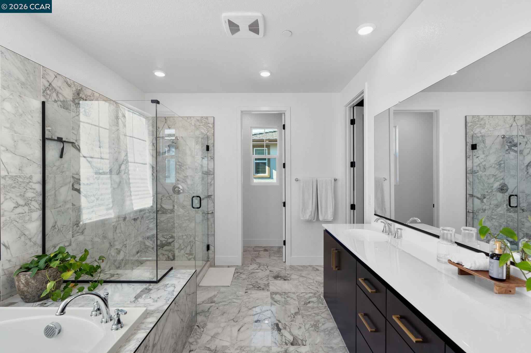 Detail Gallery Image 23 of 58 For 2529 Lake Club Dr, Fairfield,  CA 94533 - 4 Beds | 3/1 Baths