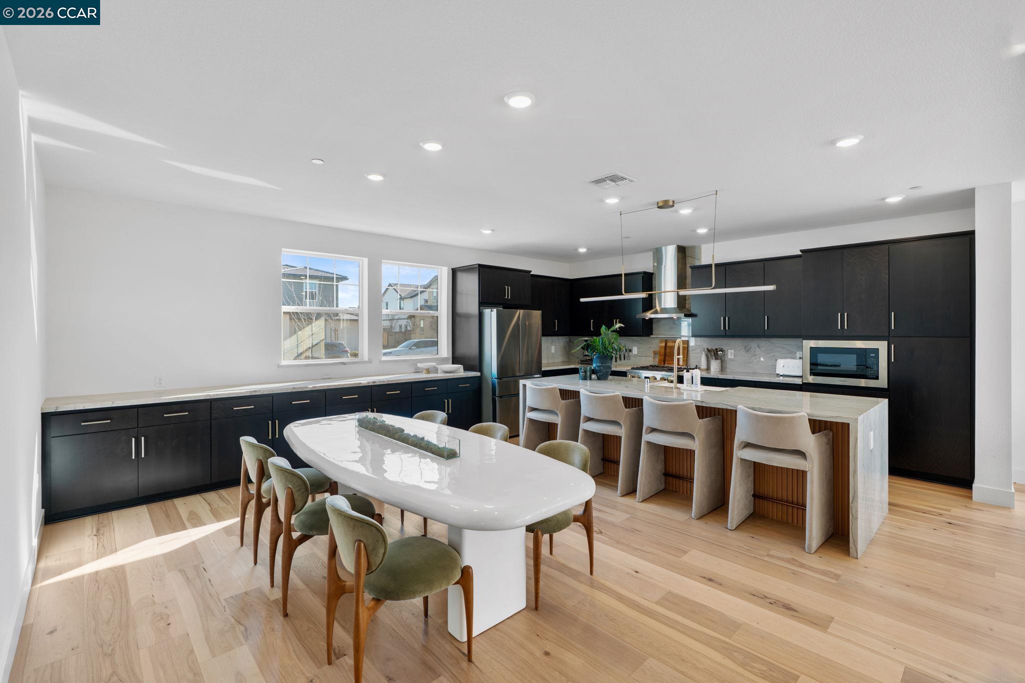 Detail Gallery Image 4 of 58 For 2529 Lake Club Dr, Fairfield,  CA 94533 - 4 Beds | 3/1 Baths