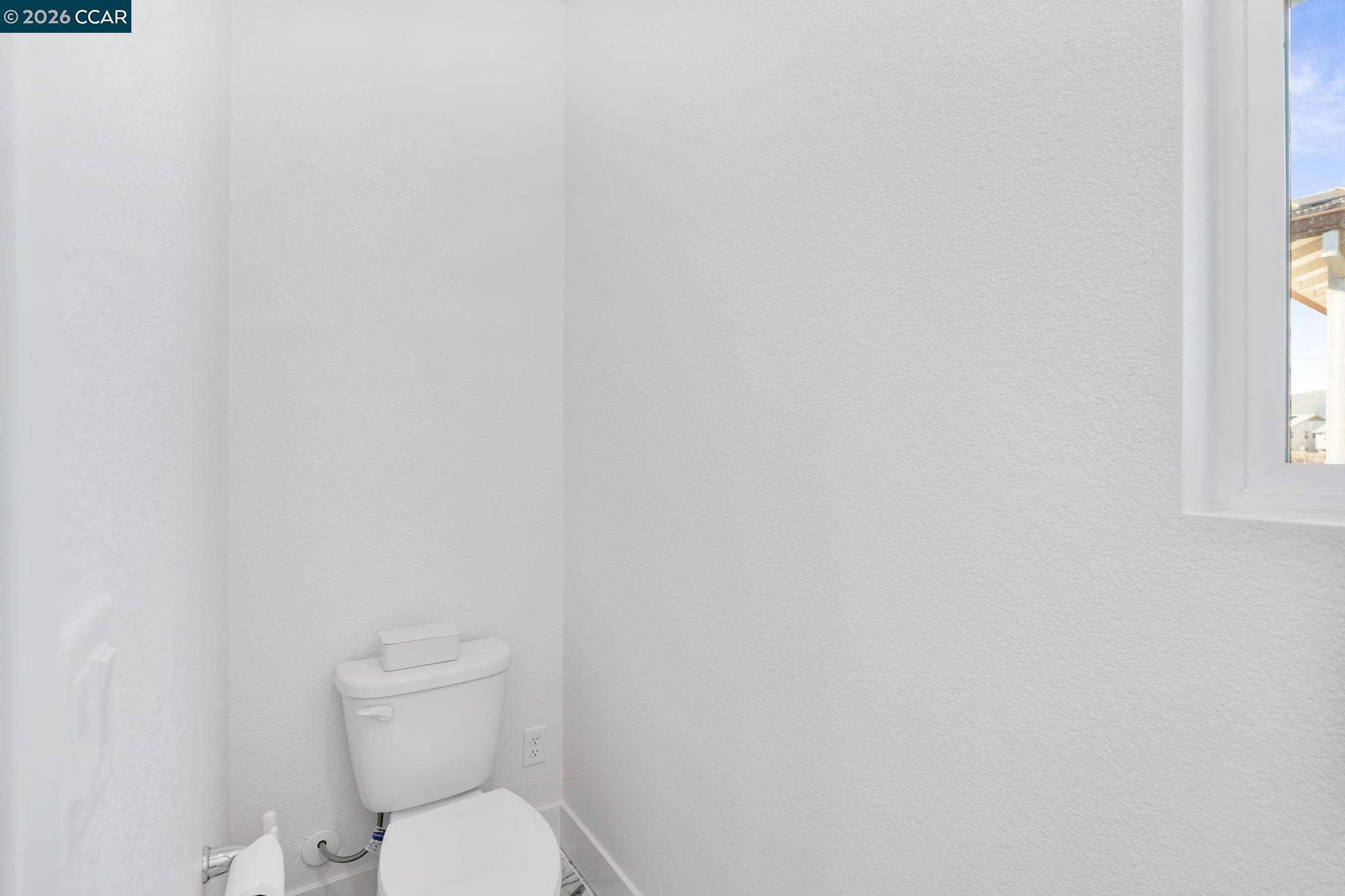 Detail Gallery Image 33 of 58 For 2529 Lake Club Dr, Fairfield,  CA 94533 - 4 Beds | 3/1 Baths