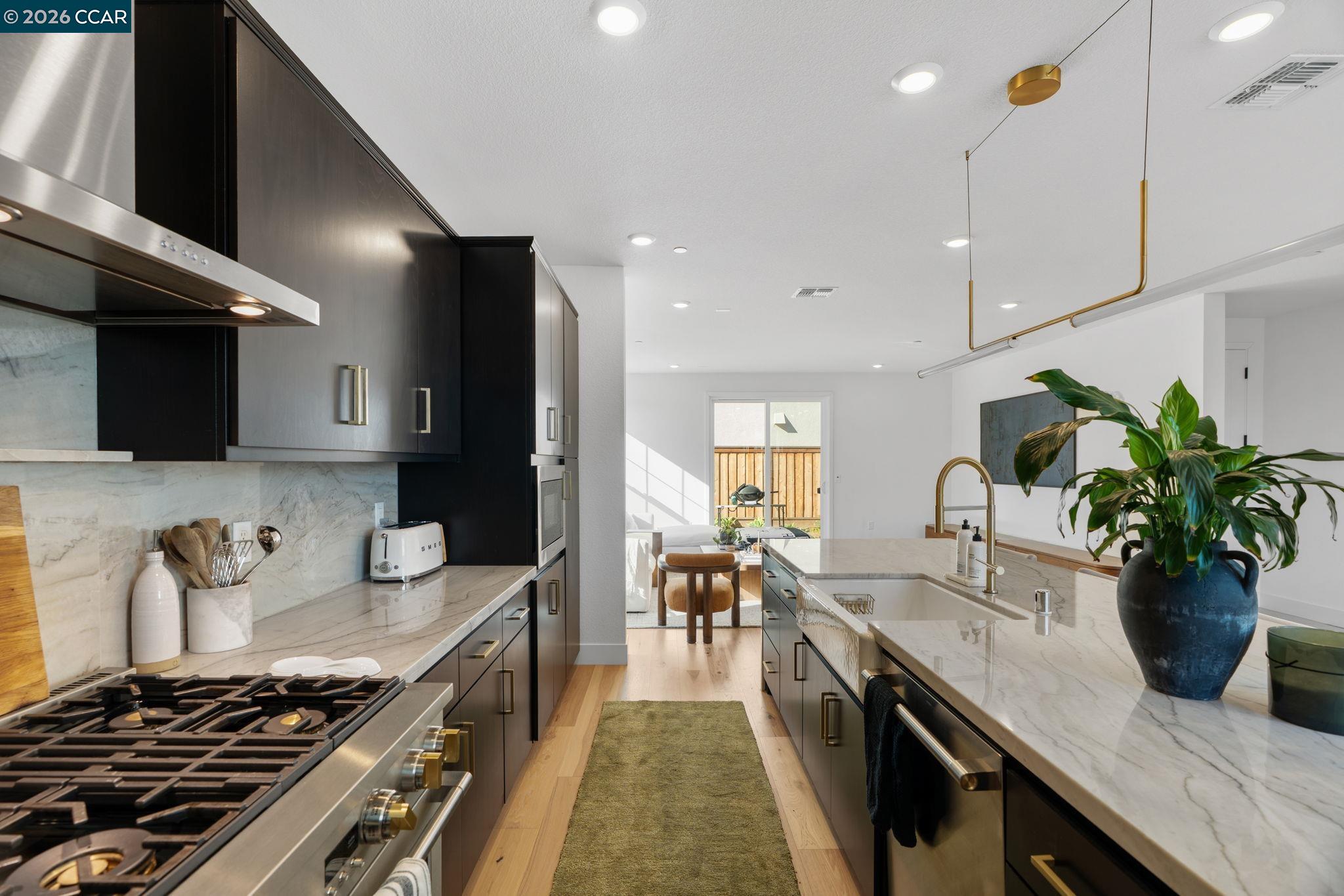 Detail Gallery Image 7 of 58 For 2529 Lake Club Dr, Fairfield,  CA 94533 - 4 Beds | 3/1 Baths