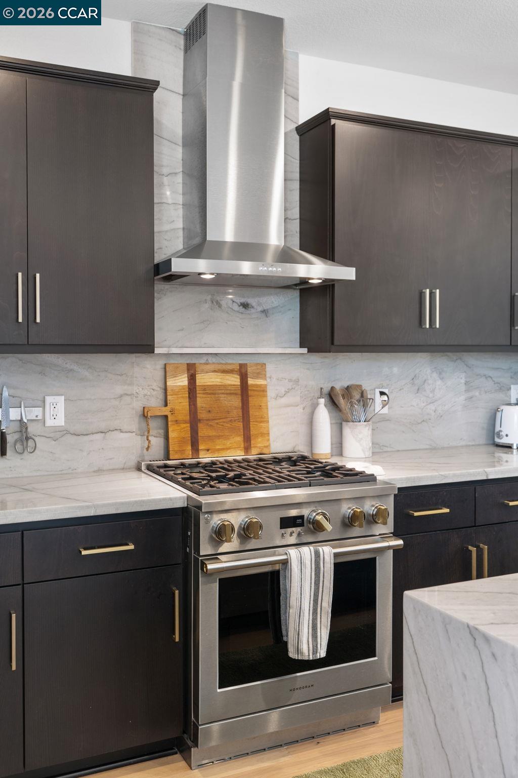 Detail Gallery Image 8 of 58 For 2529 Lake Club Dr, Fairfield,  CA 94533 - 4 Beds | 3/1 Baths