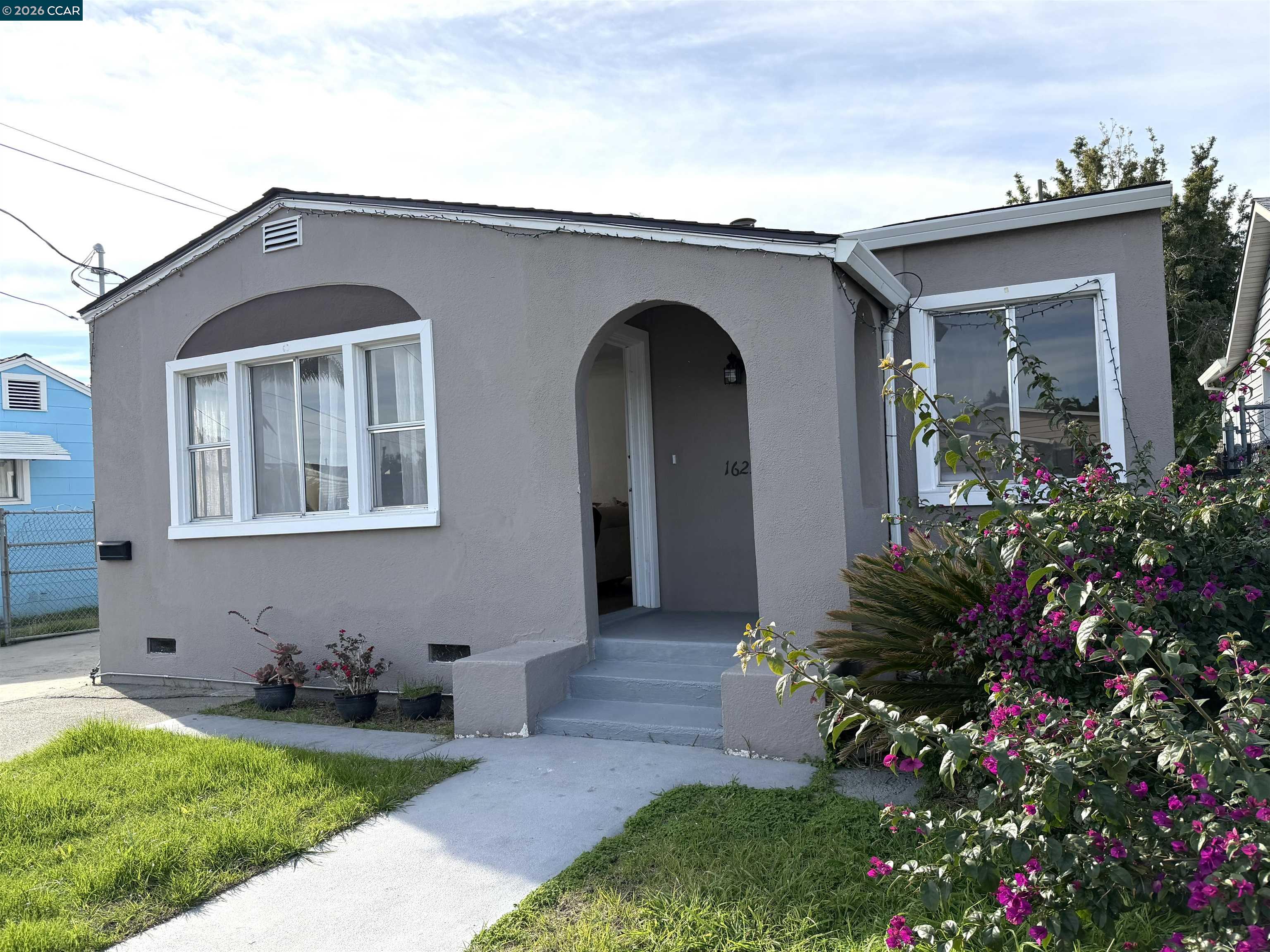 Detail Gallery Image 2 of 28 For 1625 Thrush Ave, San Leandro,  CA 94578 - 2 Beds | 2 Baths