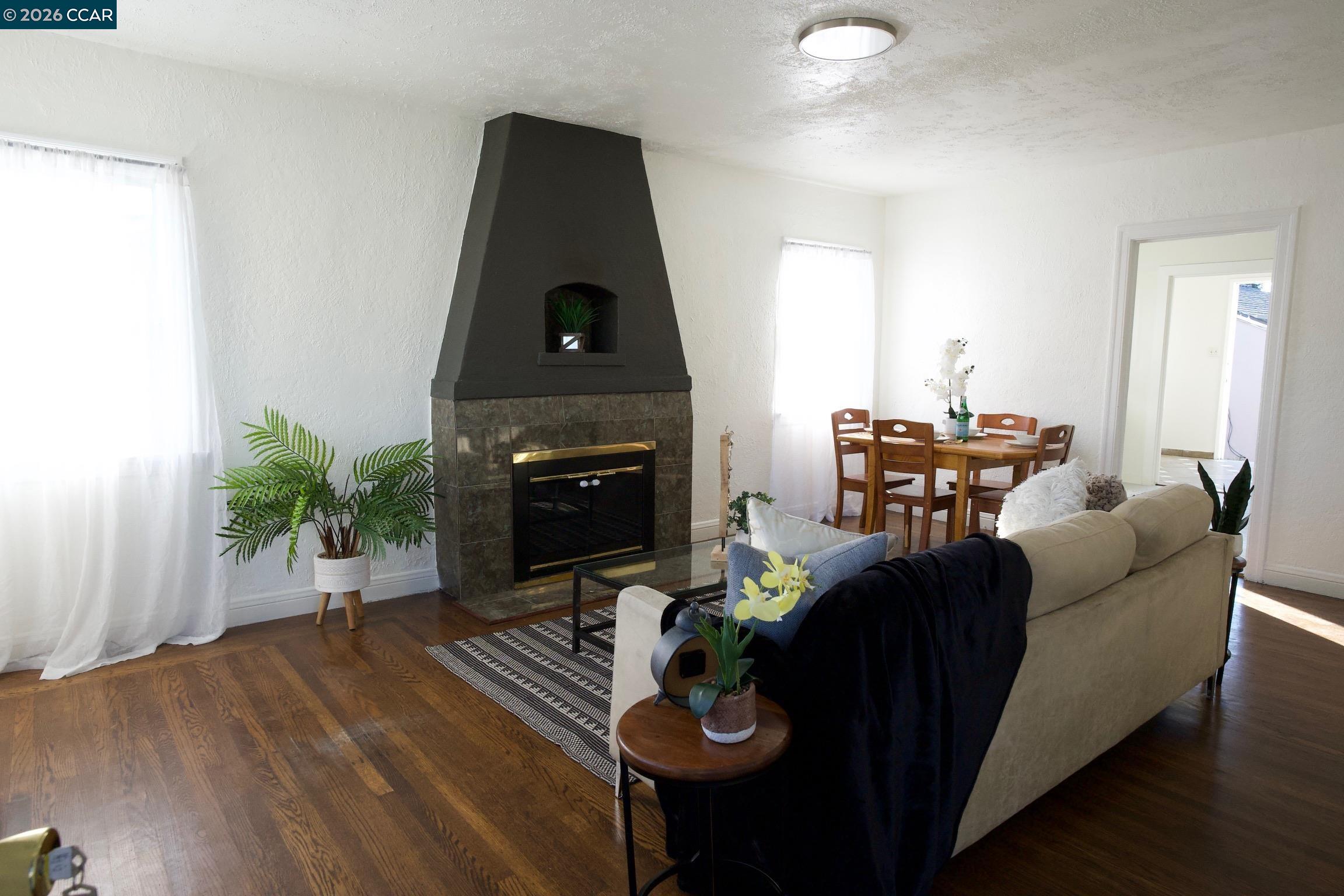 Detail Gallery Image 4 of 28 For 1625 Thrush Ave, San Leandro,  CA 94578 - 2 Beds | 2 Baths