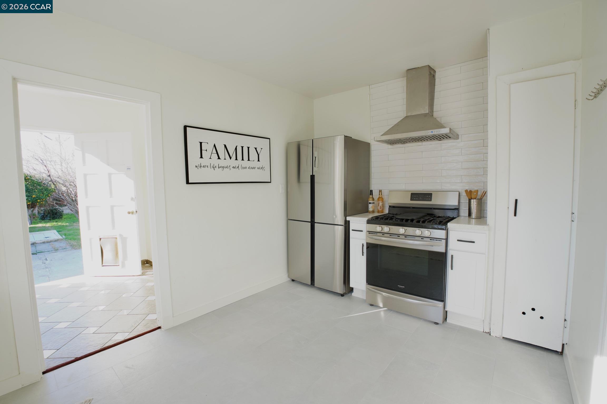 Detail Gallery Image 9 of 28 For 1625 Thrush Ave, San Leandro,  CA 94578 - 2 Beds | 2 Baths