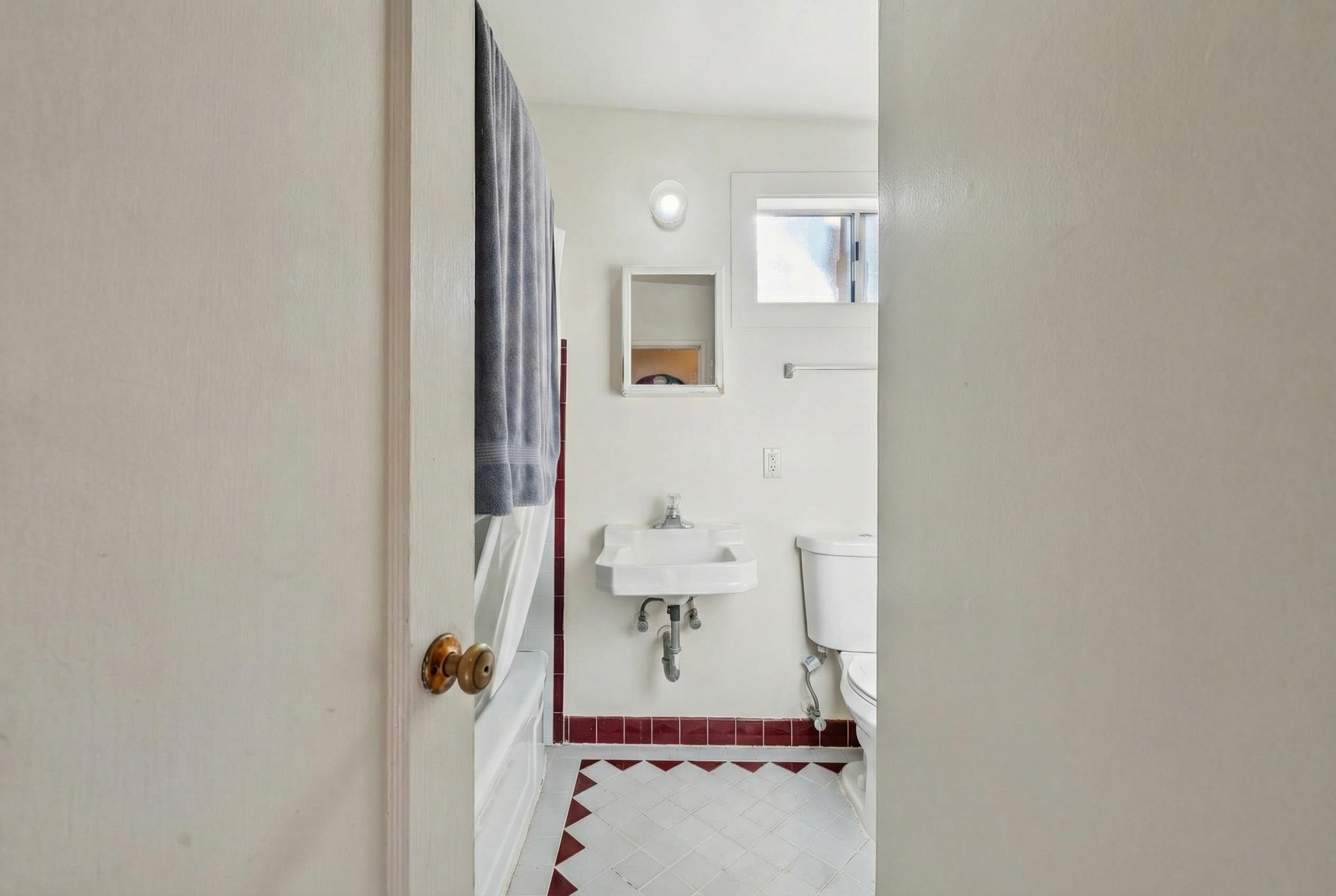 Detail Gallery Image 14 of 24 For 2620 Maricopa Ave, Richmond,  CA 94804 - – Beds | – Baths