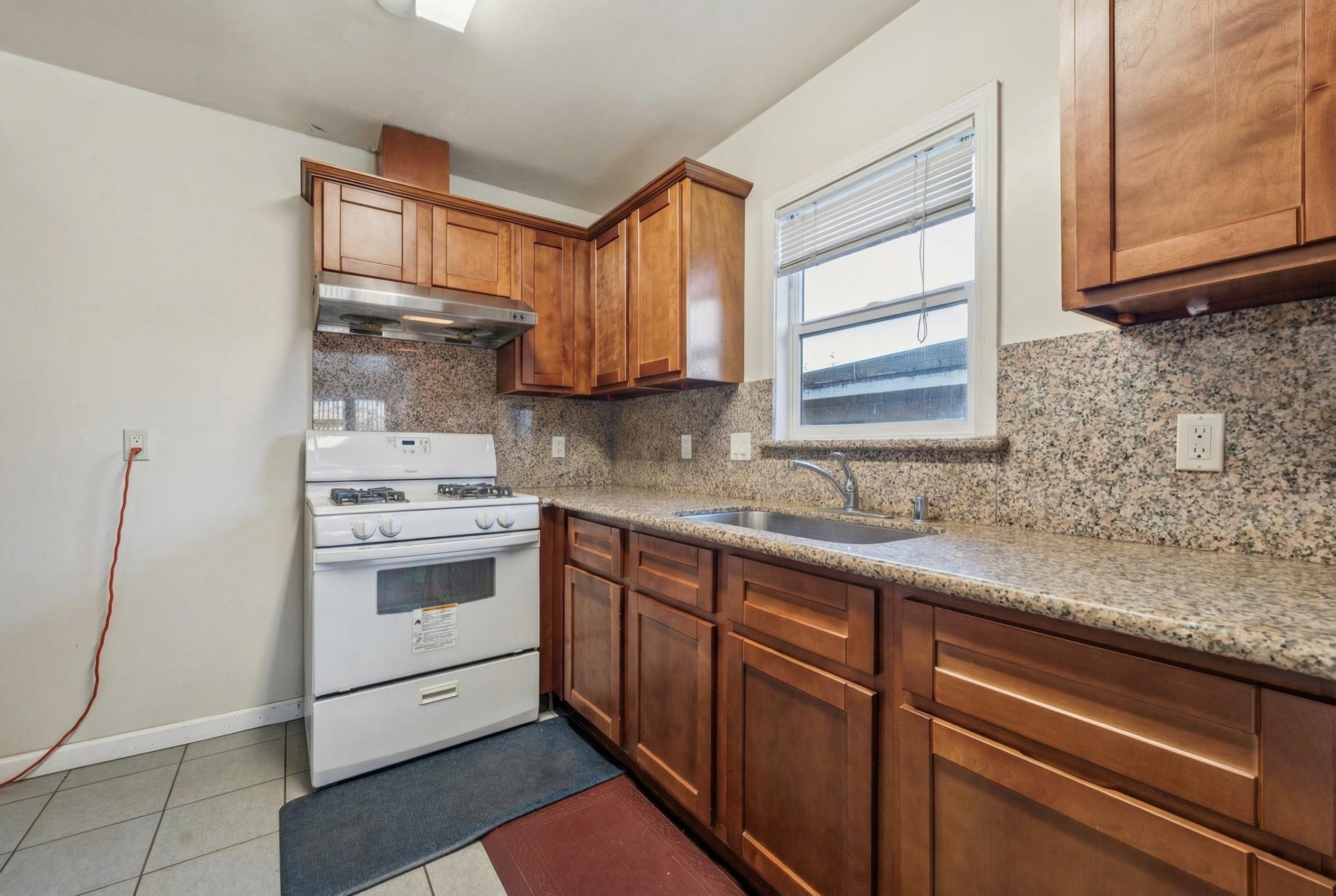 Detail Gallery Image 10 of 24 For 2620 Maricopa Ave, Richmond,  CA 94804 - – Beds | – Baths