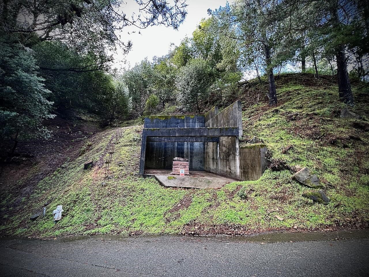 Detail Gallery Image 8 of 15 For 6558 Girvin Dr, Oakland,  CA 94611 - – Beds | – Baths