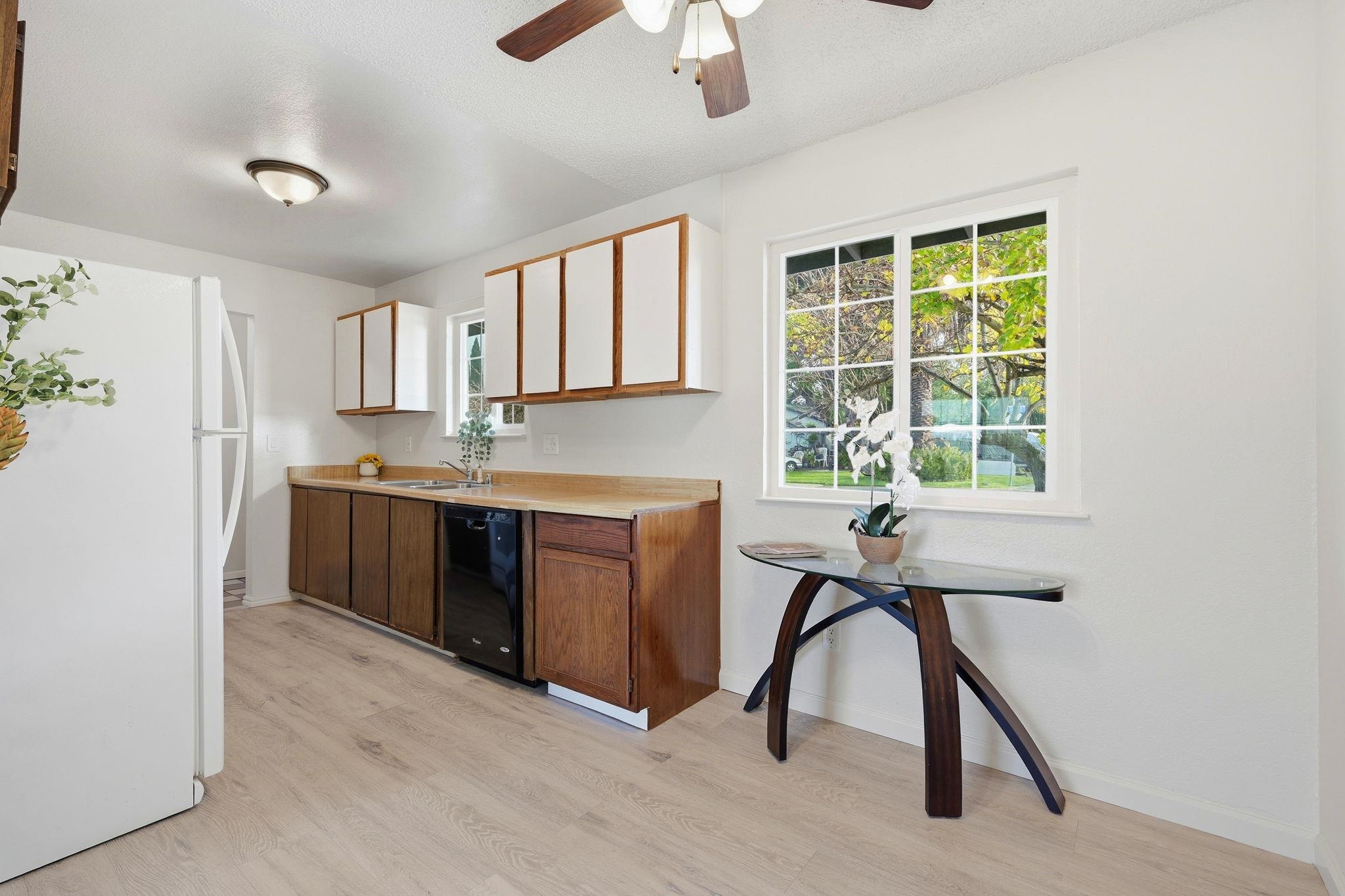 Detail Gallery Image 12 of 31 For 1157 School St, Suisun City,  CA 94585 - 3 Beds | 1 Baths