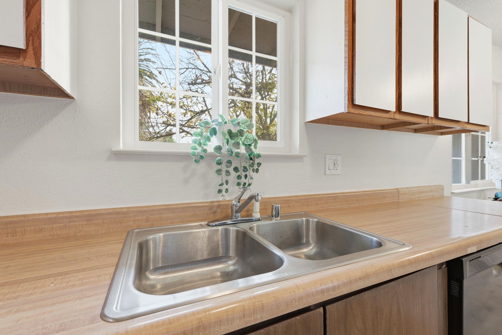 Detail Gallery Image 9 of 31 For 1157 School St, Suisun City,  CA 94585 - 3 Beds | 1 Baths