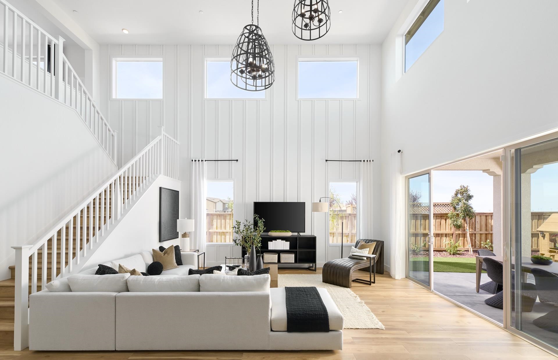 Detail Gallery Image 4 of 14 For 18632 Back Bay Drive, Lathrop,  CA 95330 - 5 Beds | 4/1 Baths