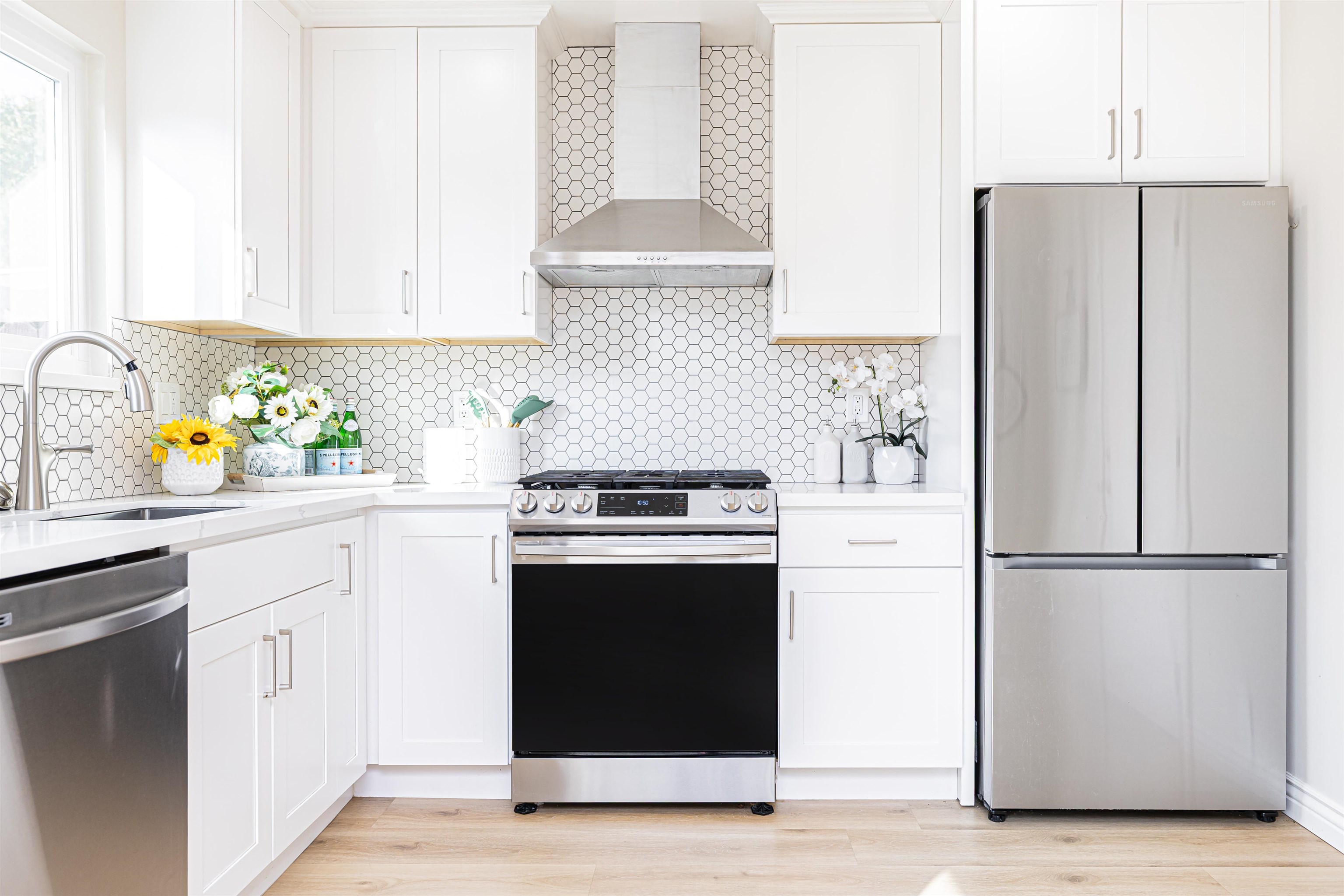 Detail Gallery Image 11 of 22 For 1952 Shoreview Ave, San Mateo,  CA 94401 - 3 Beds | 1 Baths