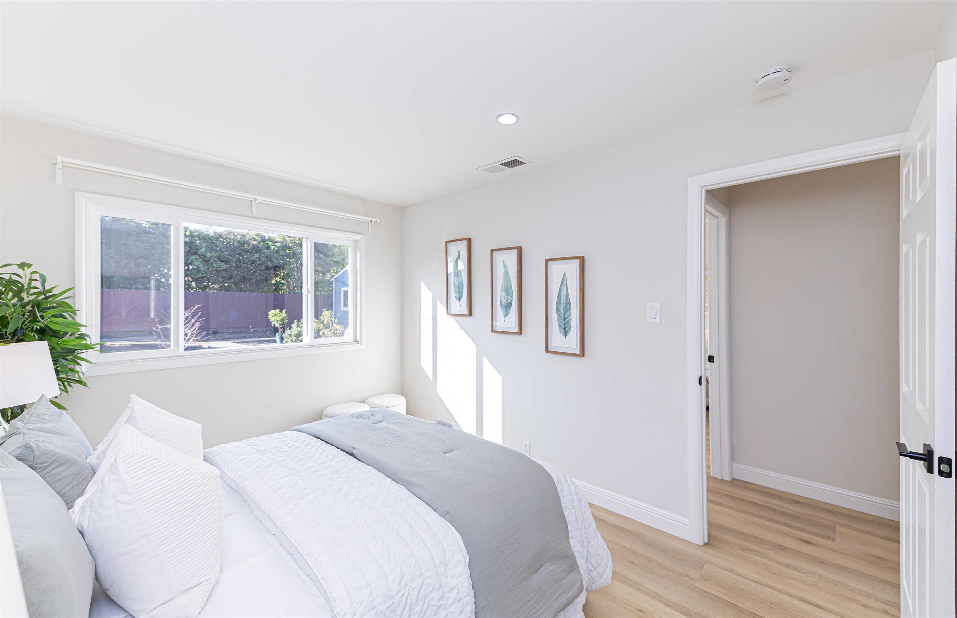 Detail Gallery Image 17 of 22 For 1952 Shoreview Ave, San Mateo,  CA 94401 - 3 Beds | 1 Baths