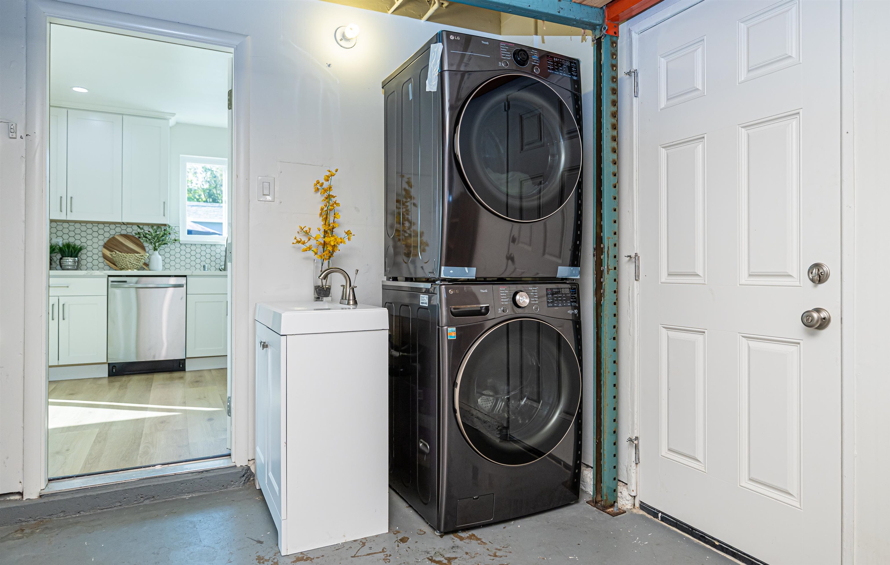 Detail Gallery Image 20 of 22 For 1952 Shoreview Ave, San Mateo,  CA 94401 - 3 Beds | 1 Baths