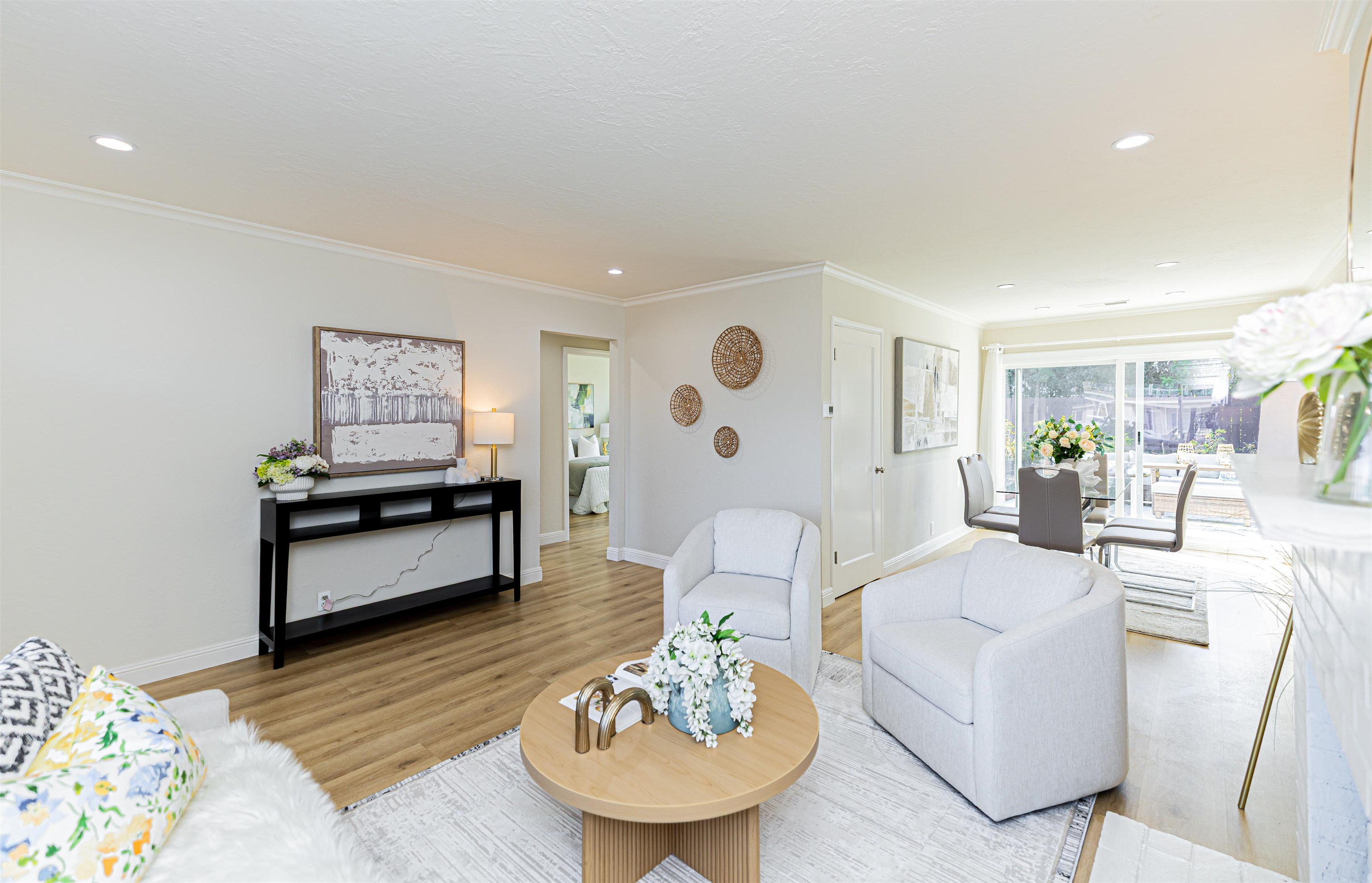 Detail Gallery Image 5 of 22 For 1952 Shoreview Ave, San Mateo,  CA 94401 - 3 Beds | 1 Baths