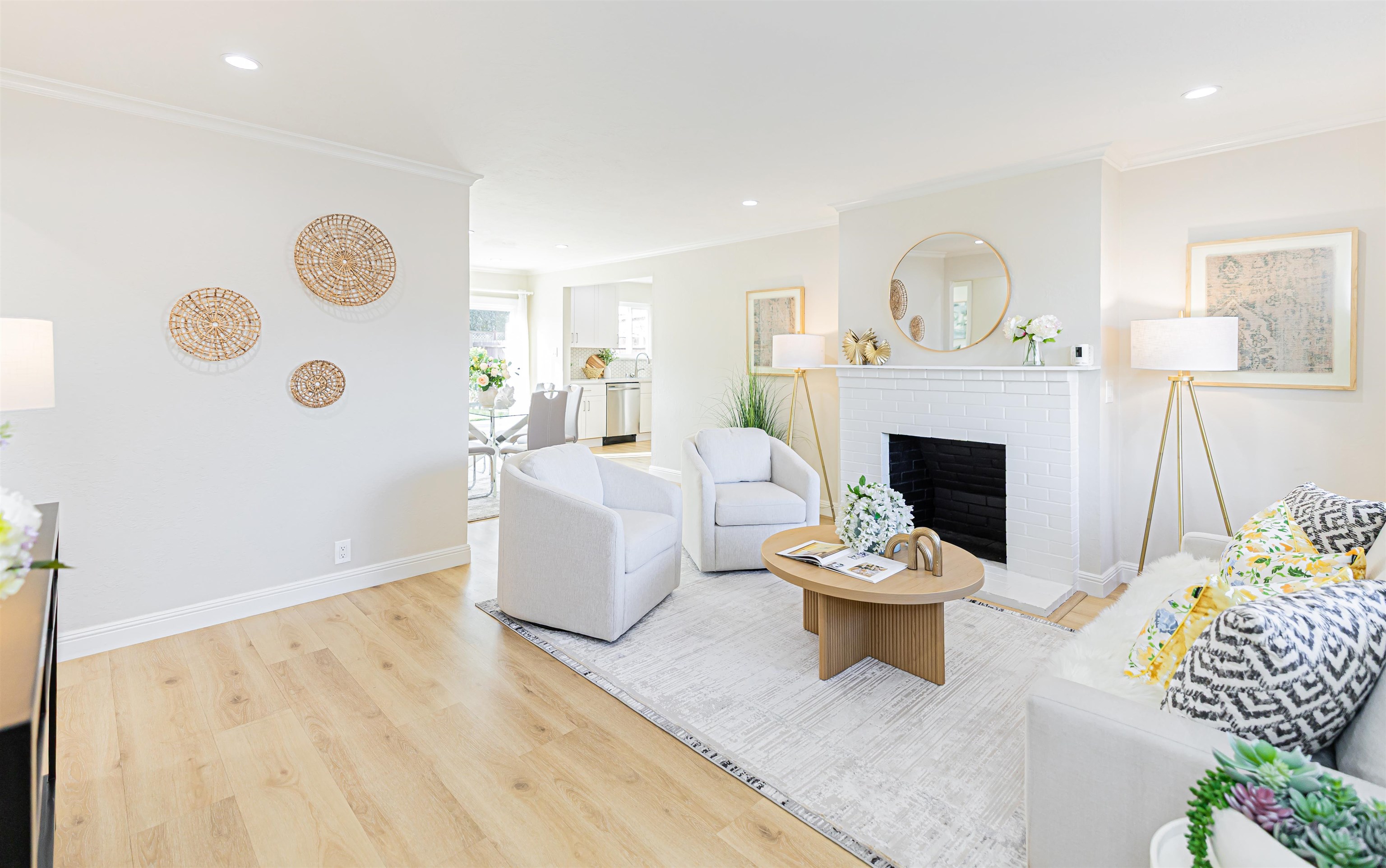 Detail Gallery Image 7 of 22 For 1952 Shoreview Ave, San Mateo,  CA 94401 - 3 Beds | 1 Baths