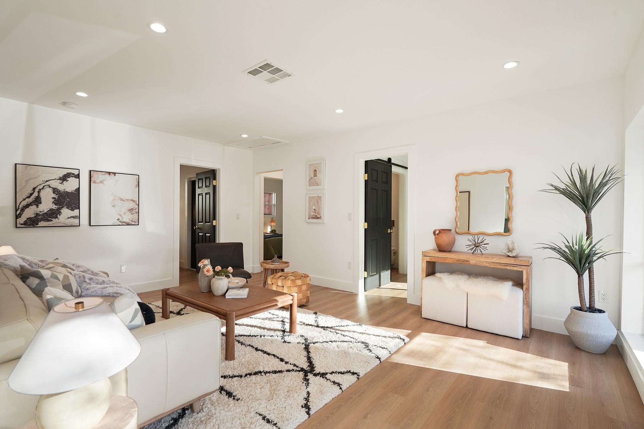 Detail Gallery Image 4 of 45 For 2151 Santa Rita St, Oakland,  CA 94601 - 3 Beds | 2 Baths