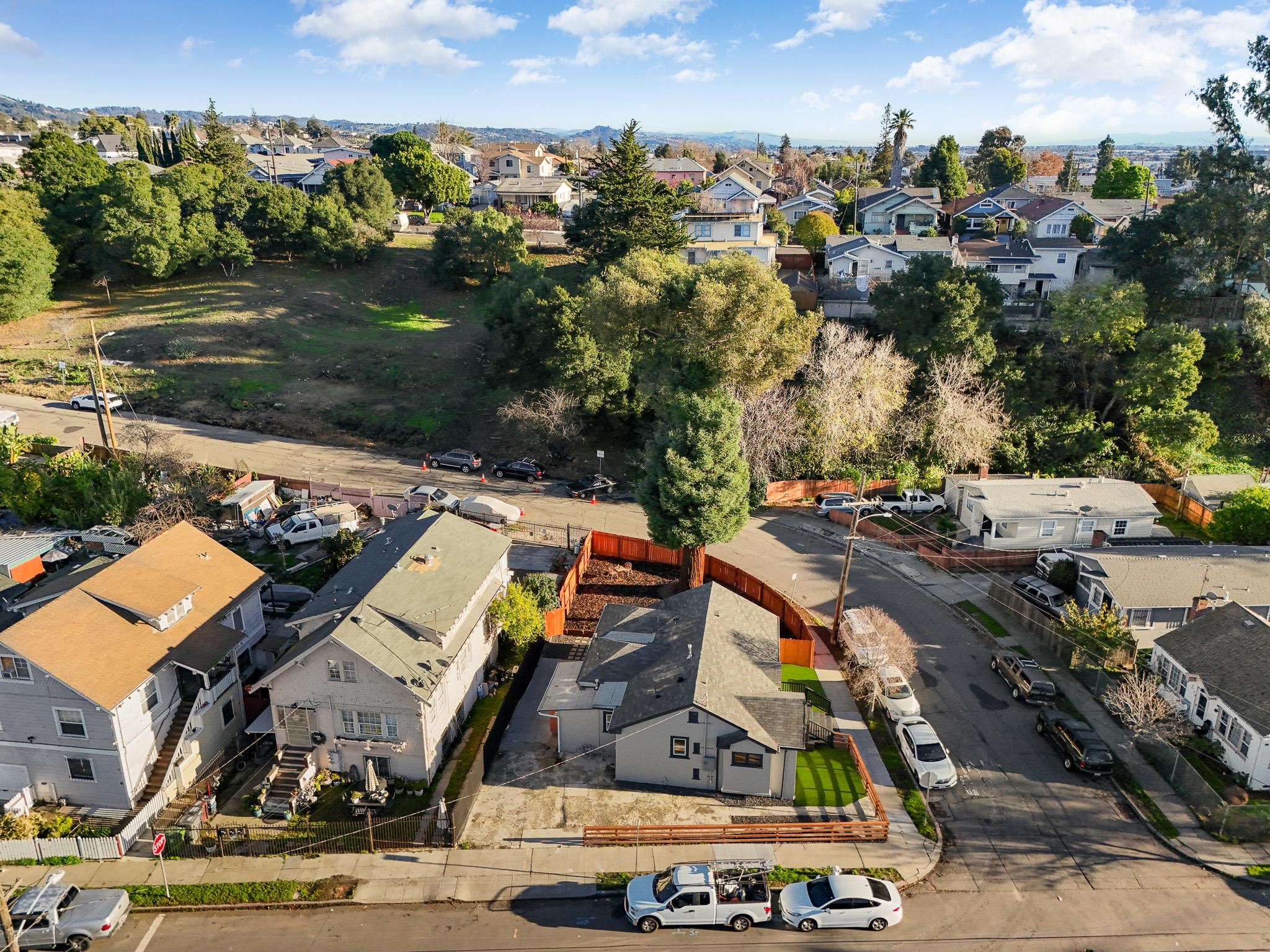 Detail Gallery Image 38 of 45 For 2151 Santa Rita St, Oakland,  CA 94601 - 3 Beds | 2 Baths