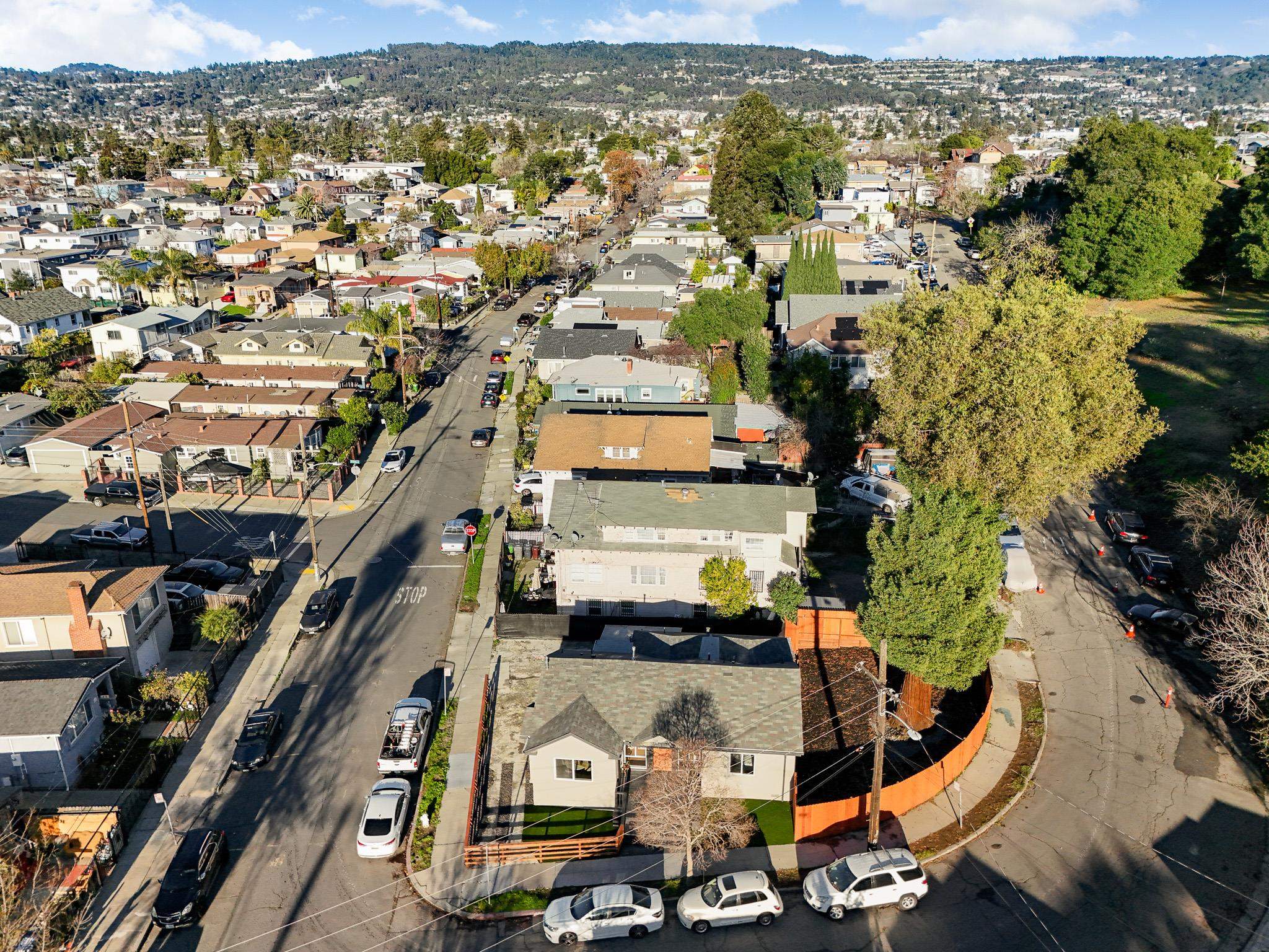 Detail Gallery Image 42 of 45 For 2151 Santa Rita St, Oakland,  CA 94601 - 3 Beds | 2 Baths