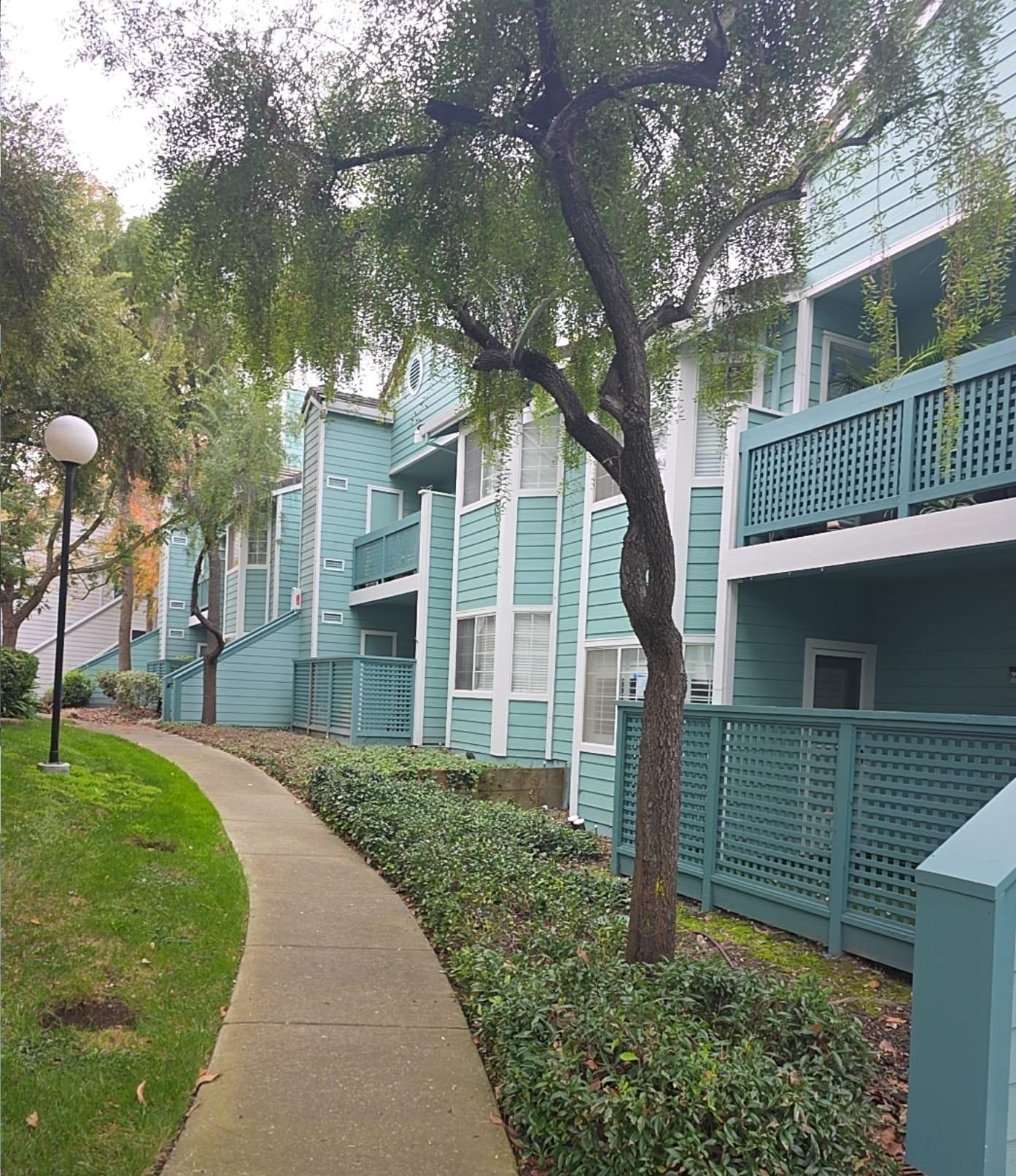 Front Image Thumbnail for BE41121035