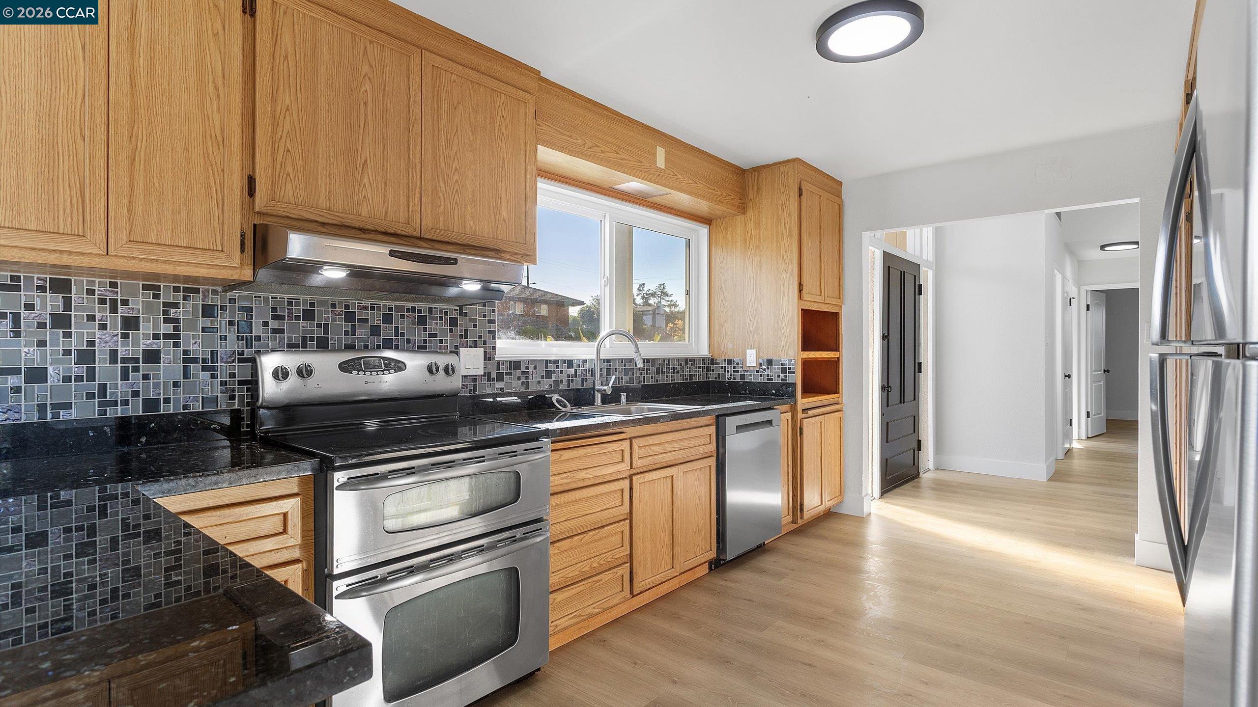 Detail Gallery Image 9 of 46 For 218 Franciscan Dr, Vallejo,  CA 94589 - 3 Beds | 2 Baths