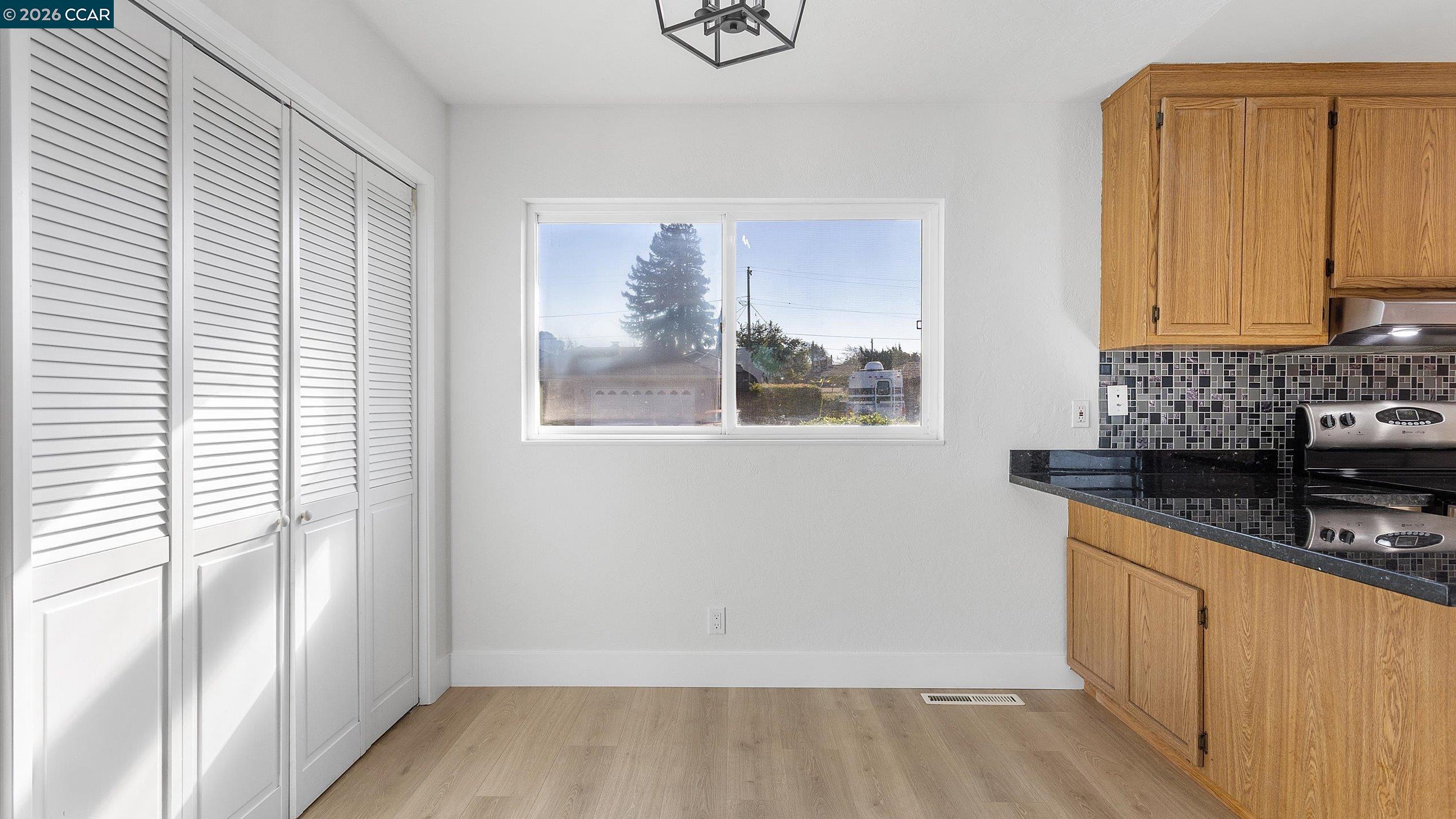 Detail Gallery Image 11 of 46 For 218 Franciscan Dr, Vallejo,  CA 94589 - 3 Beds | 2 Baths