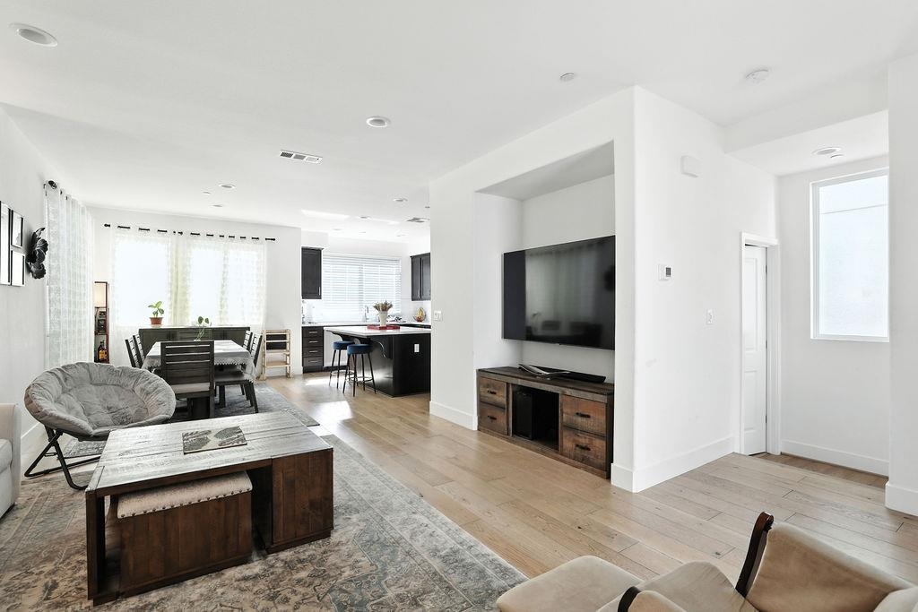 Detail Gallery Image 9 of 42 For 863 Lookout Street, Richmond,  CA 94804 - 3 Beds | 2/1 Baths