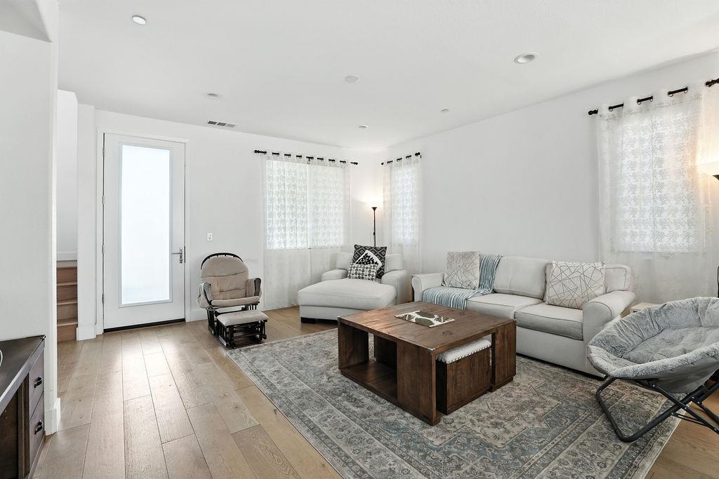 Detail Gallery Image 10 of 42 For 863 Lookout Street, Richmond,  CA 94804 - 3 Beds | 2/1 Baths