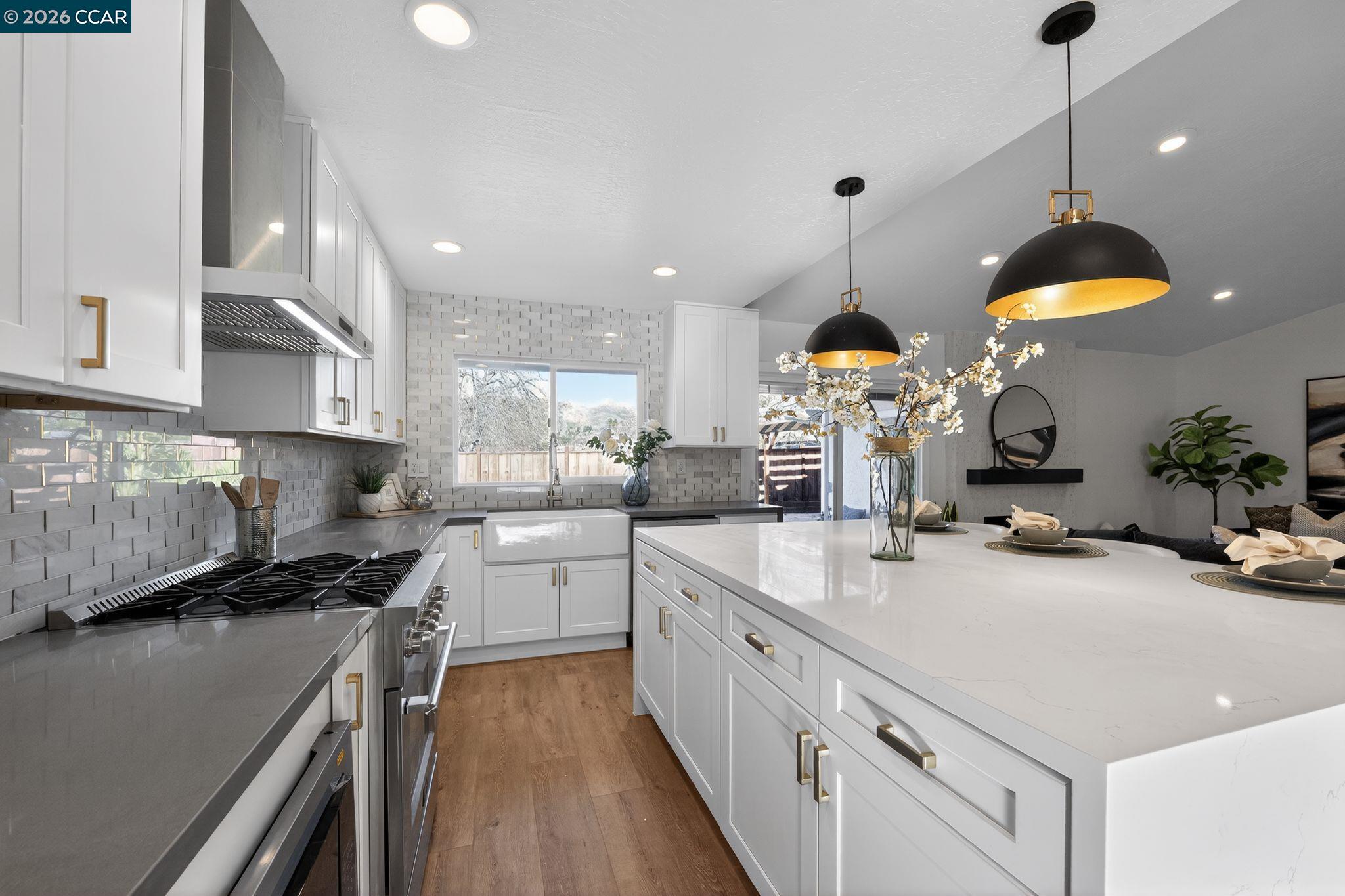 Detail Gallery Image 6 of 33 For 5465 Preston Court, Concord,  CA 94521 - 4 Beds | 2 Baths