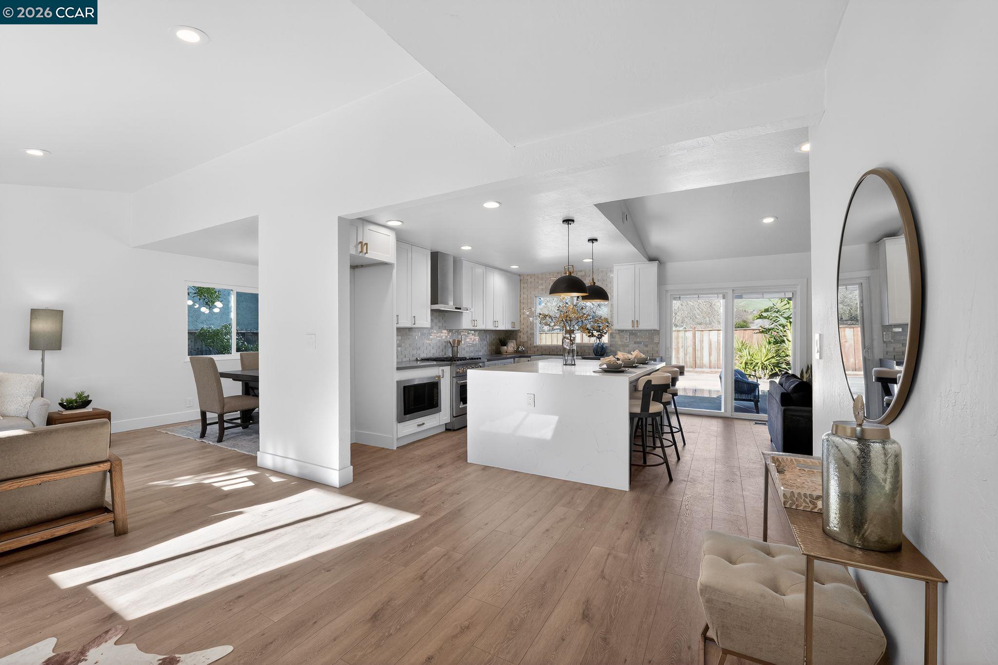 Detail Gallery Image 8 of 33 For 5465 Preston Court, Concord,  CA 94521 - 4 Beds | 2 Baths