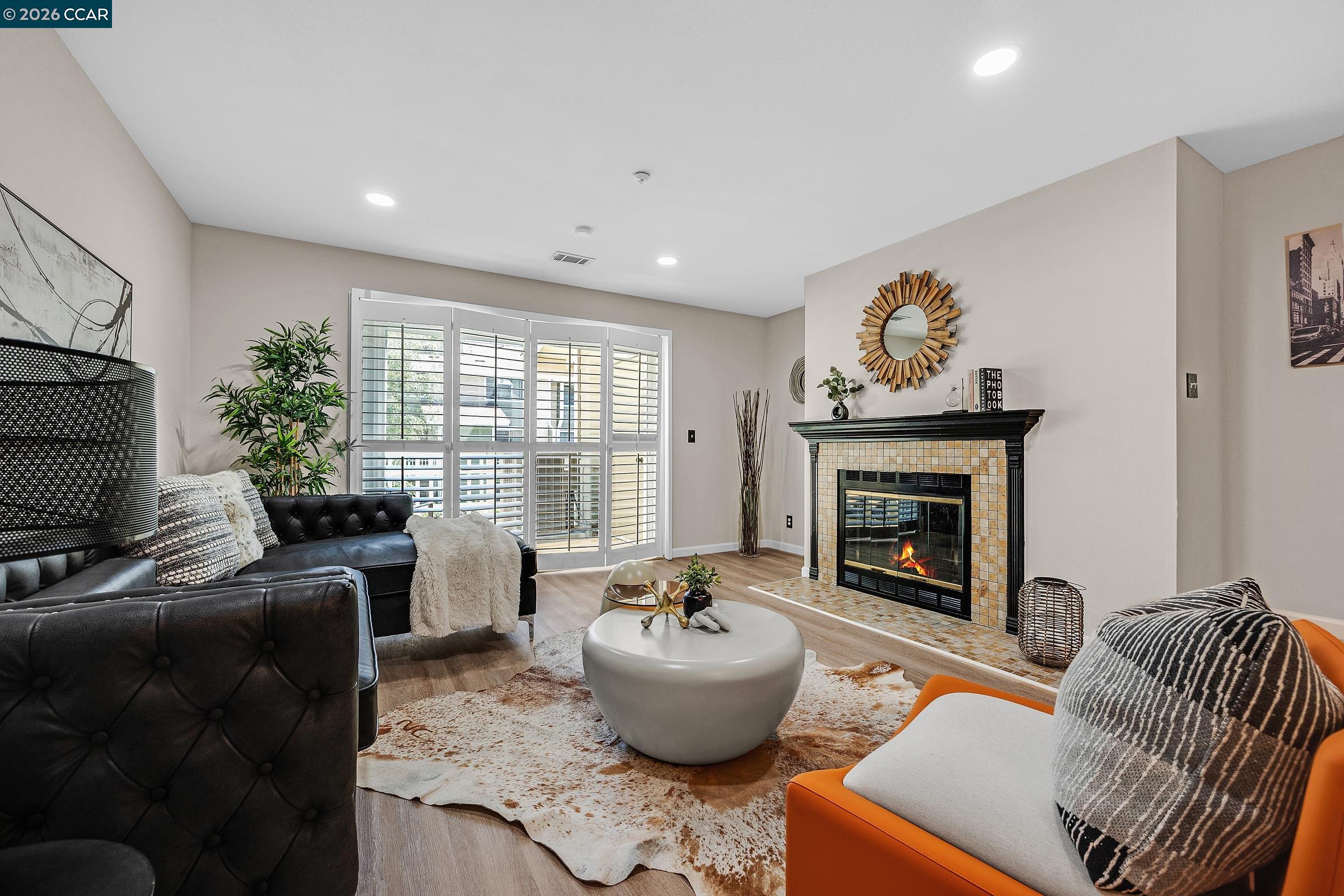 Photo #1: 41121042 Listing: Photo #1