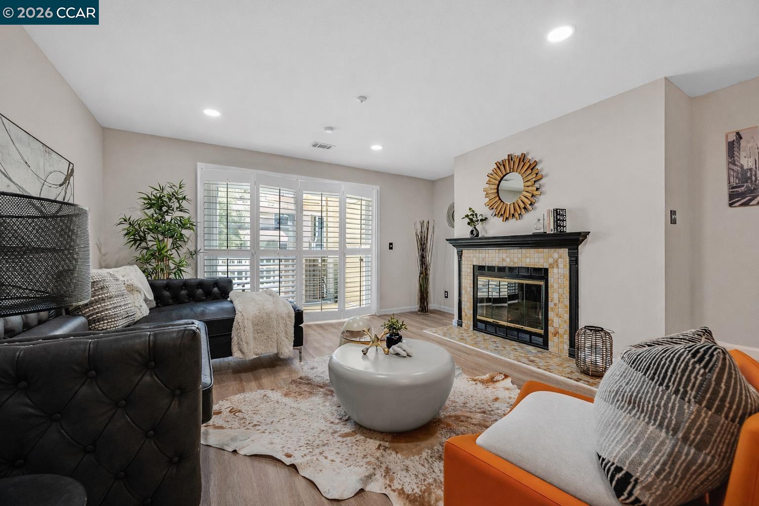 Photo #2: 41121042 Listing: Photo #2