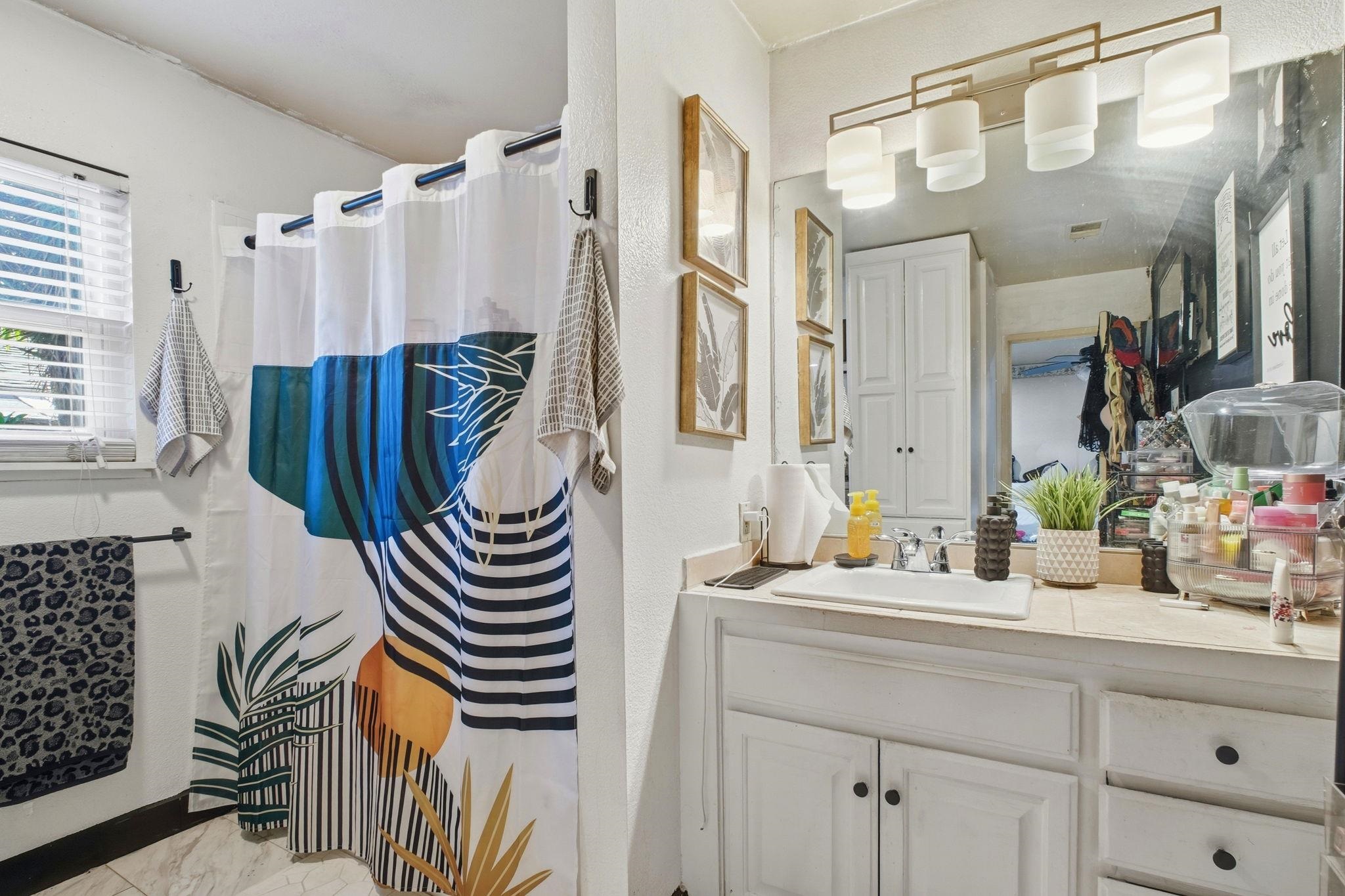 Detail Gallery Image 15 of 25 For 127 Hampton Rd, Hayward,  CA 94541 - 3 Beds | 2 Baths