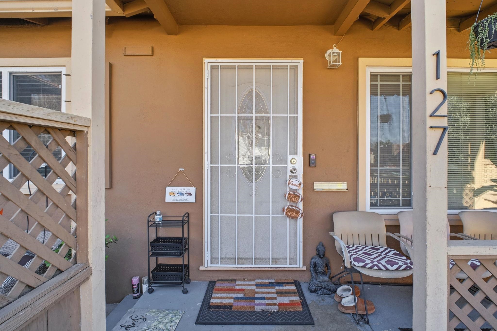 Detail Gallery Image 3 of 25 For 127 Hampton Rd, Hayward,  CA 94541 - 3 Beds | 2 Baths