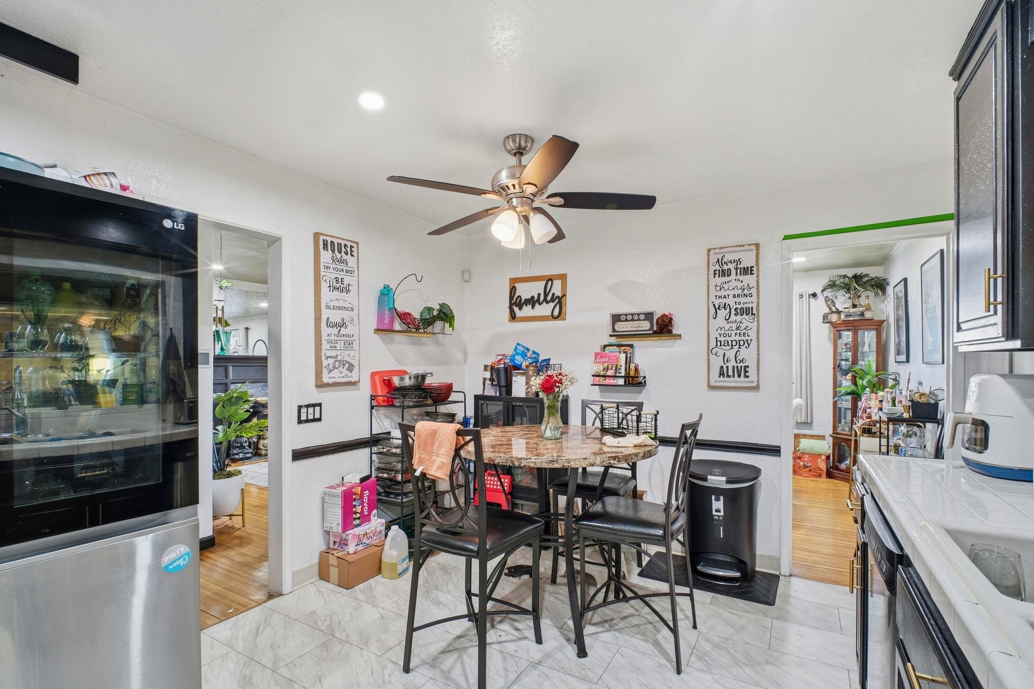 Detail Gallery Image 9 of 25 For 127 Hampton Rd, Hayward,  CA 94541 - 3 Beds | 2 Baths