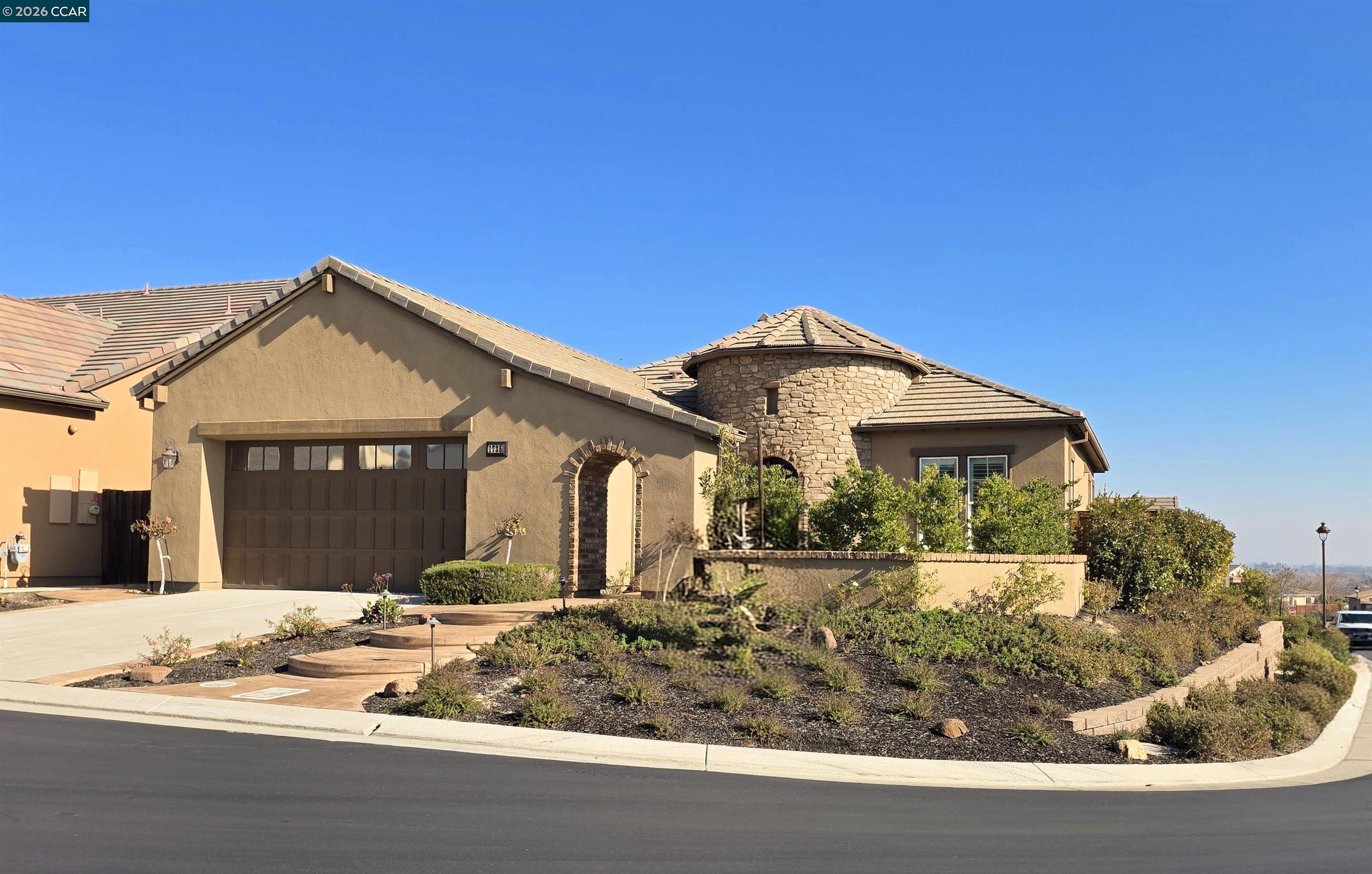 Front Image Thumbnail for CC41121052