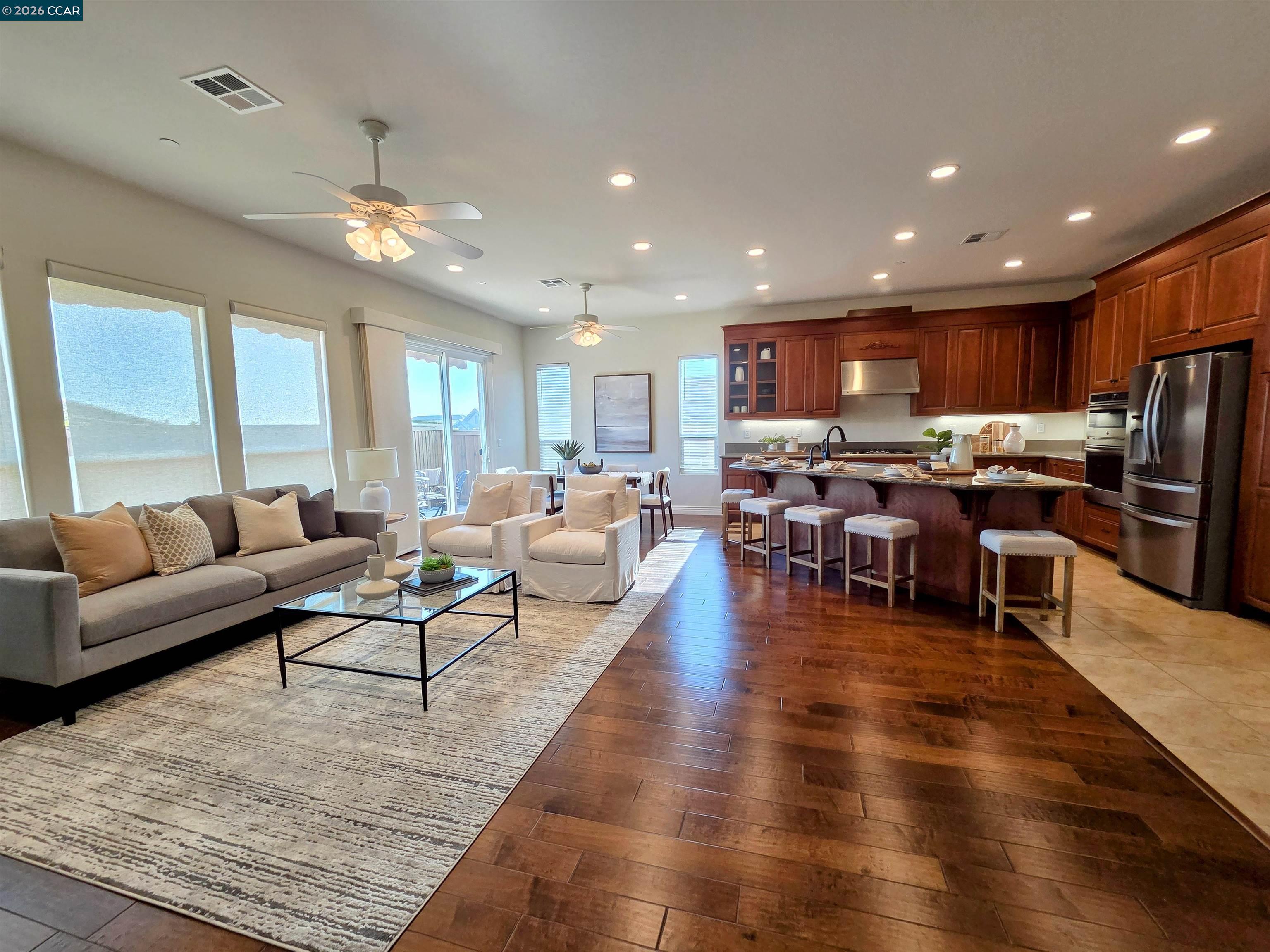 Detail Gallery Image 4 of 28 For 1735 Veneto Ln, Brentwood,  CA 94513 - 2 Beds | 2 Baths