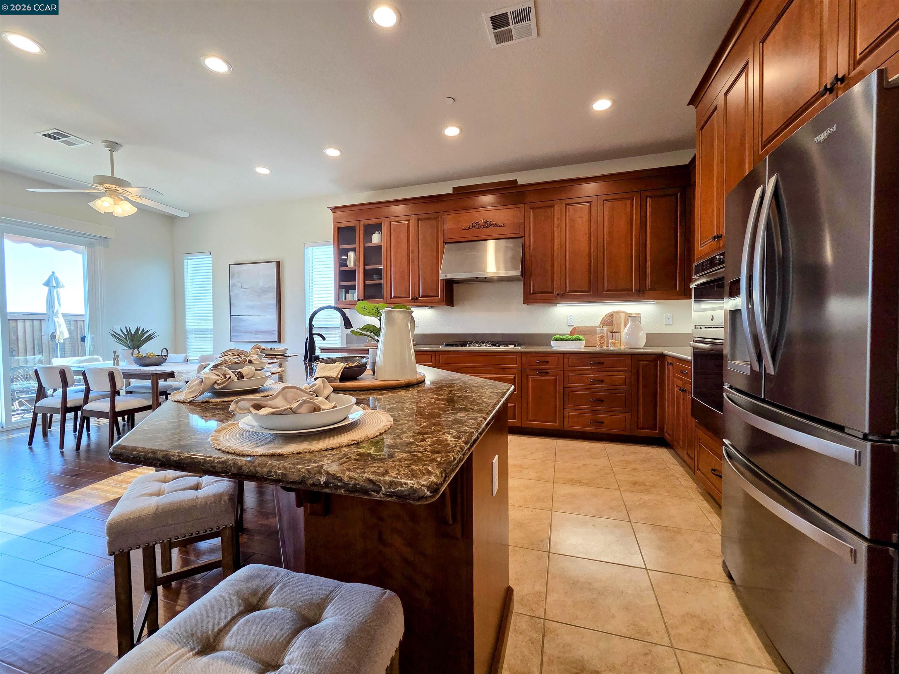 Detail Gallery Image 8 of 28 For 1735 Veneto Ln, Brentwood,  CA 94513 - 2 Beds | 2 Baths