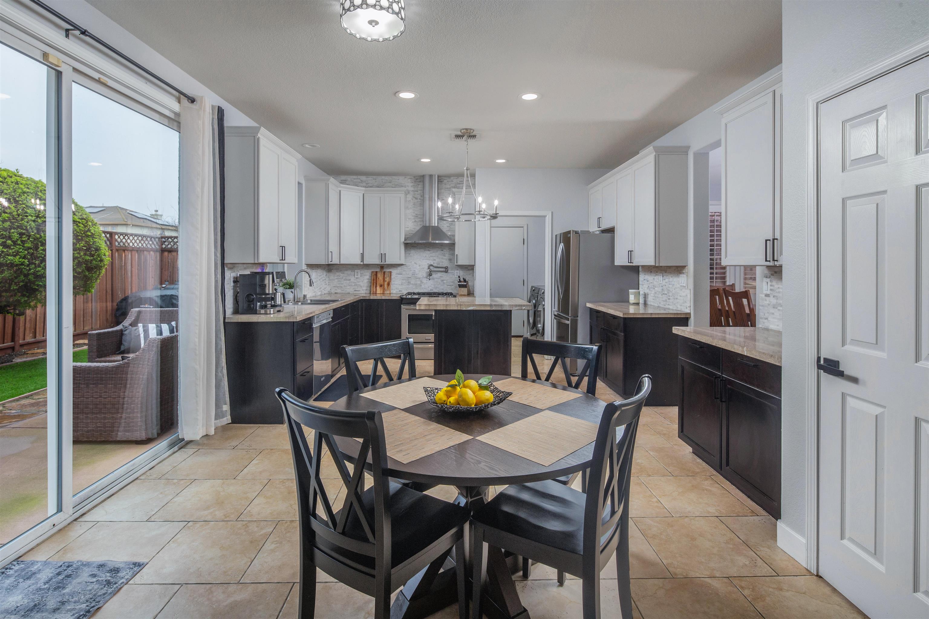 Detail Gallery Image 16 of 55 For 383 Stanwick St, Brentwood,  CA 94513 - 4 Beds | 3 Baths