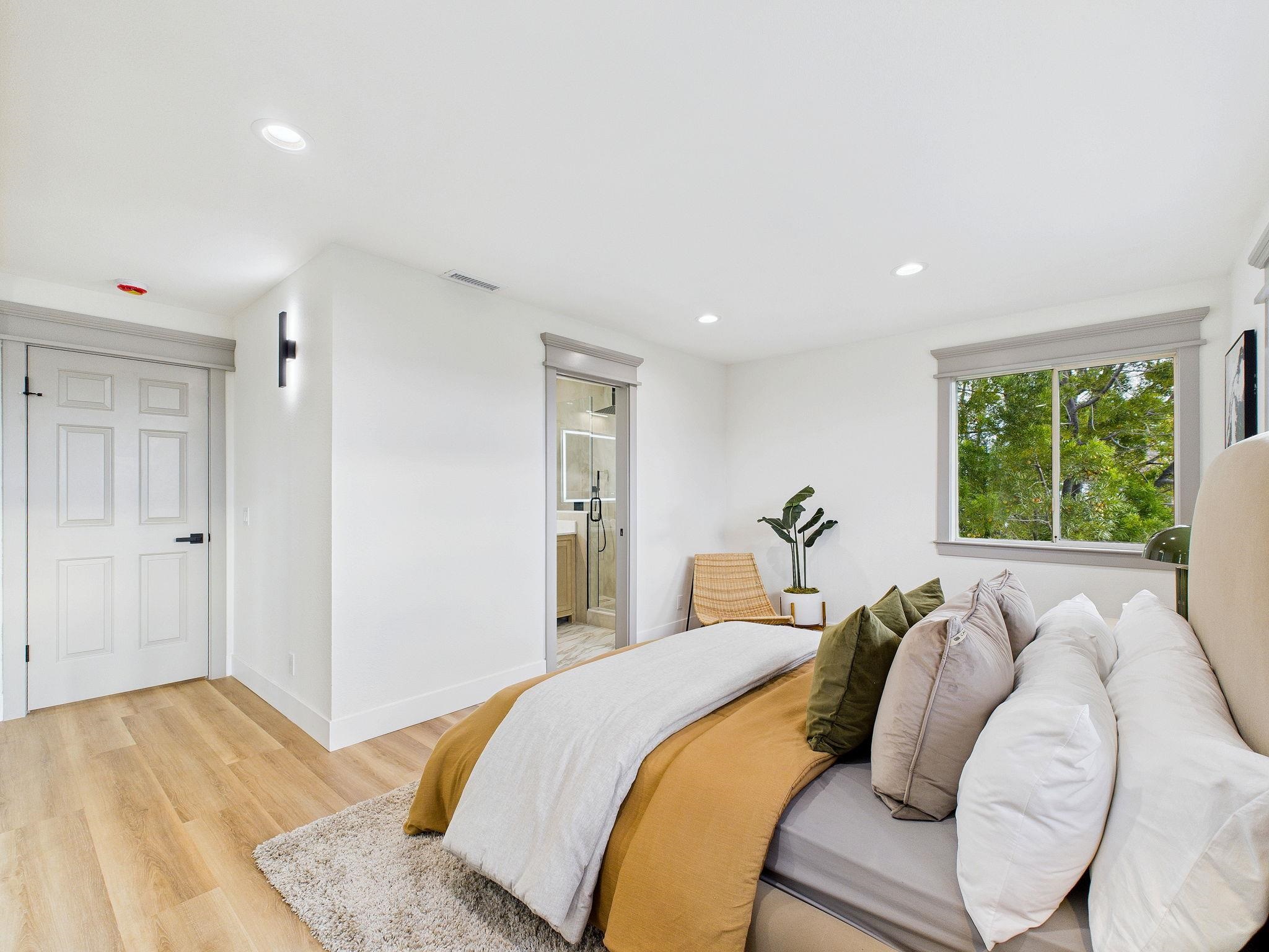 Detail Gallery Image 18 of 60 For 17658 Garland Ct, Castro Valley,  CA 94546 - 3 Beds | 2/1 Baths