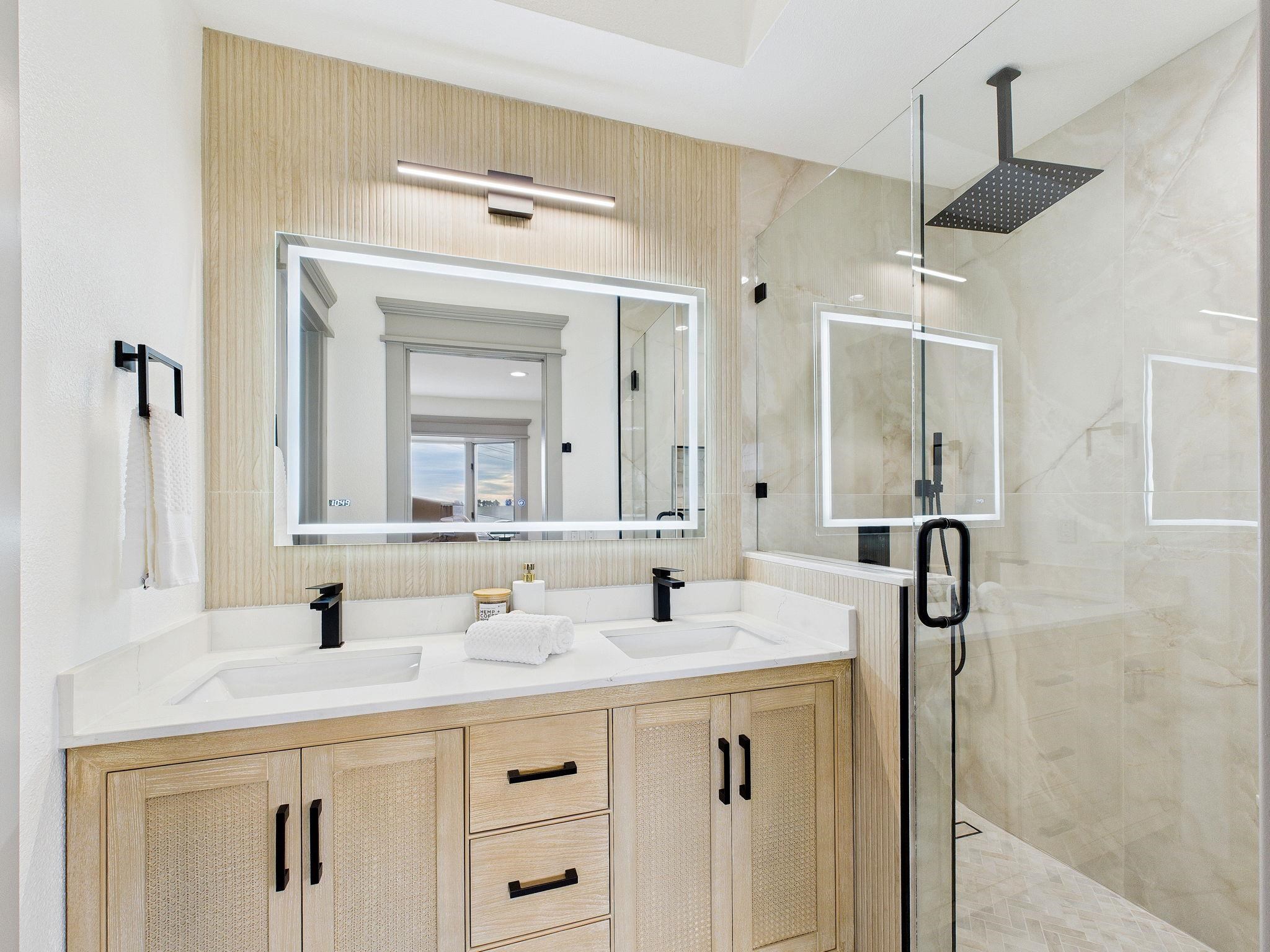 Detail Gallery Image 20 of 60 For 17658 Garland Ct, Castro Valley,  CA 94546 - 3 Beds | 2/1 Baths