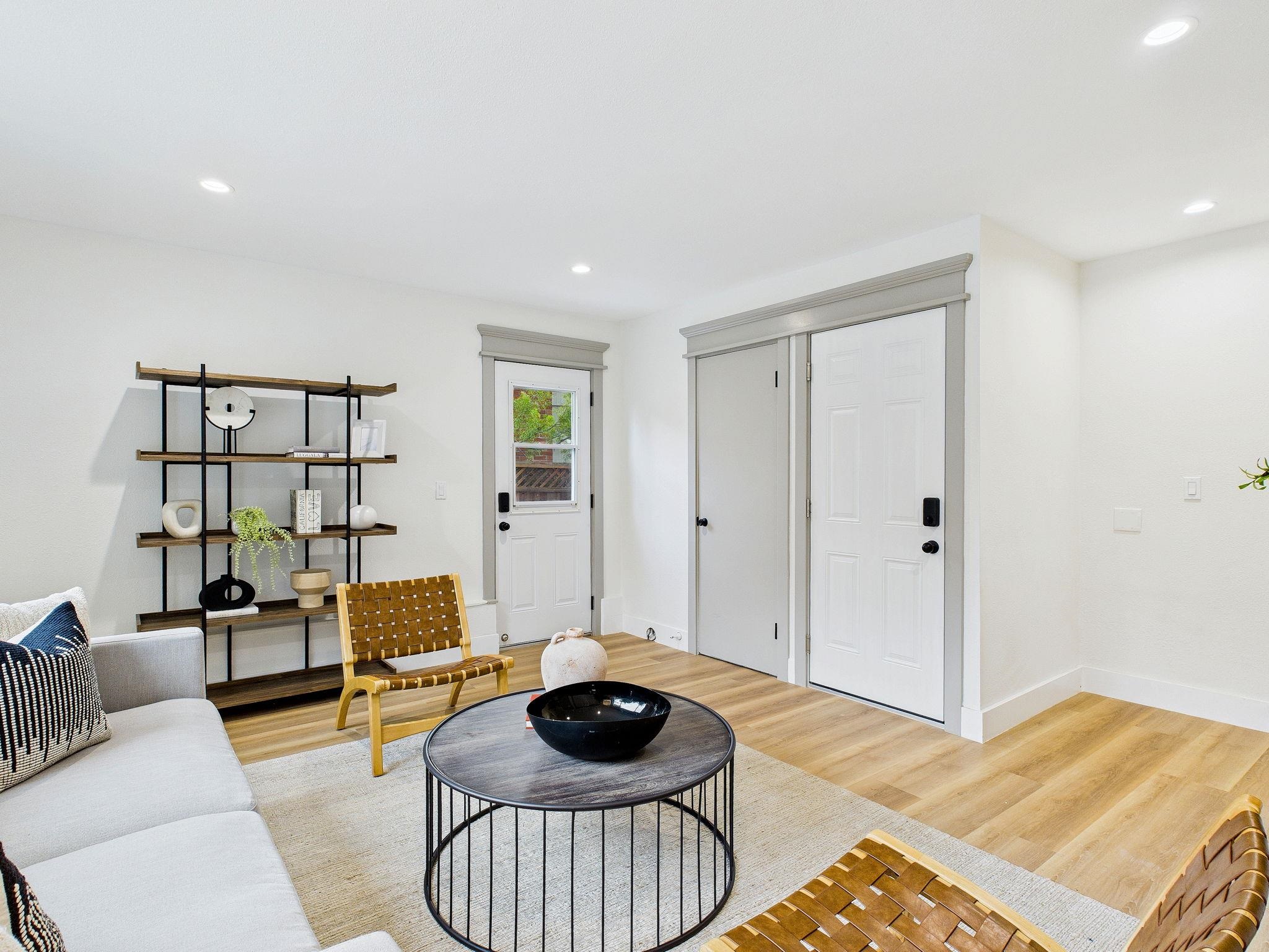 Detail Gallery Image 28 of 60 For 17658 Garland Ct, Castro Valley,  CA 94546 - 3 Beds | 2/1 Baths