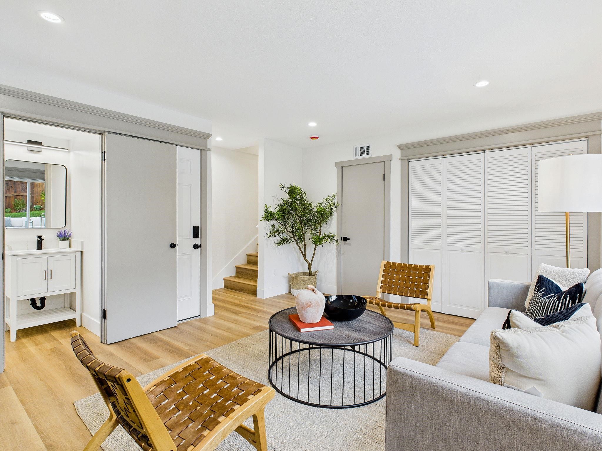 Detail Gallery Image 29 of 60 For 17658 Garland Ct, Castro Valley,  CA 94546 - 3 Beds | 2/1 Baths