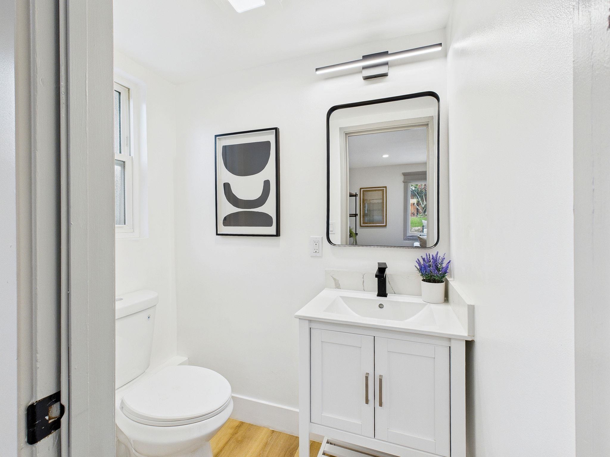 Detail Gallery Image 30 of 60 For 17658 Garland Ct, Castro Valley,  CA 94546 - 3 Beds | 2/1 Baths