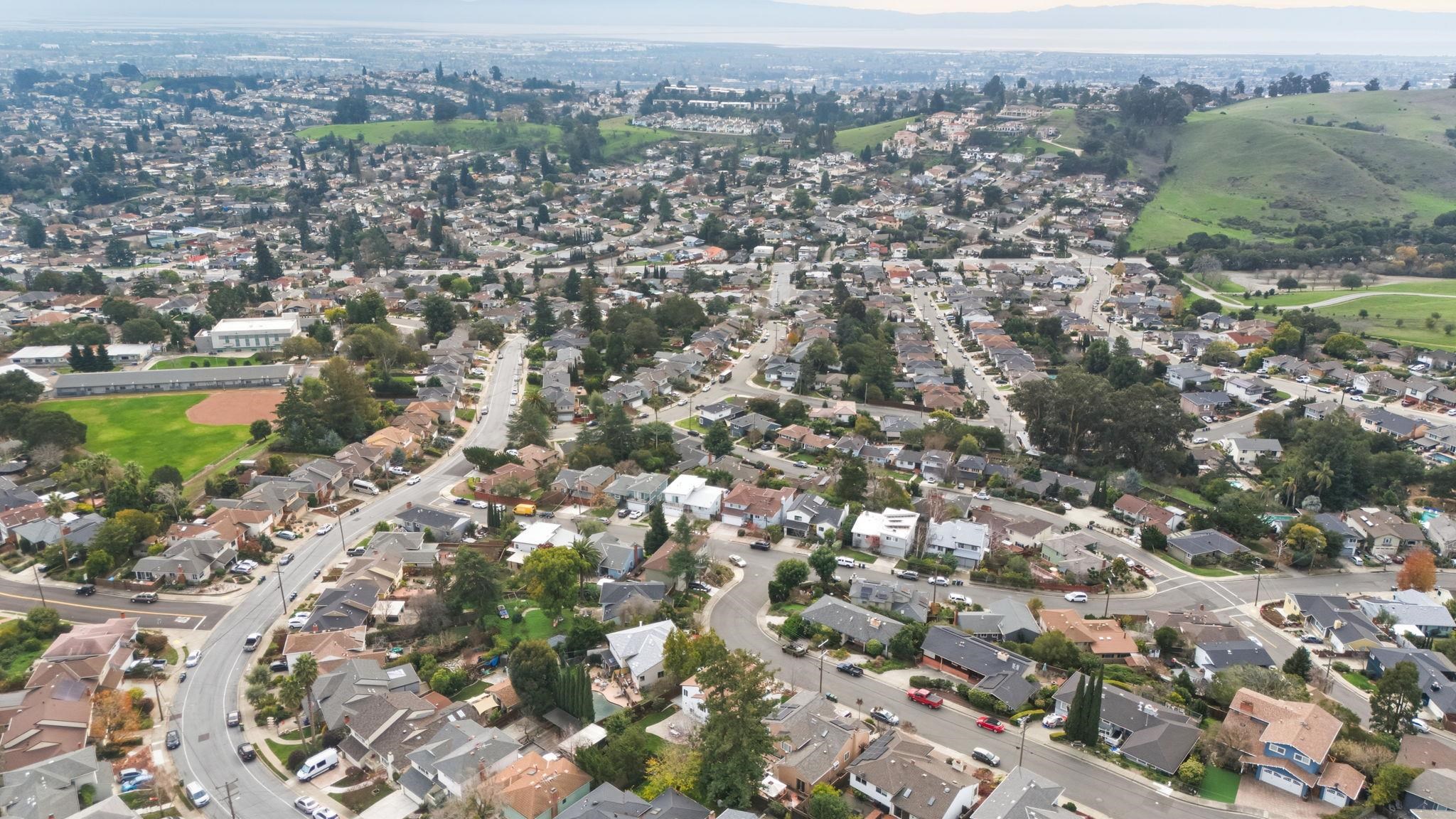 Detail Gallery Image 58 of 60 For 17658 Garland Ct, Castro Valley,  CA 94546 - 3 Beds | 2/1 Baths