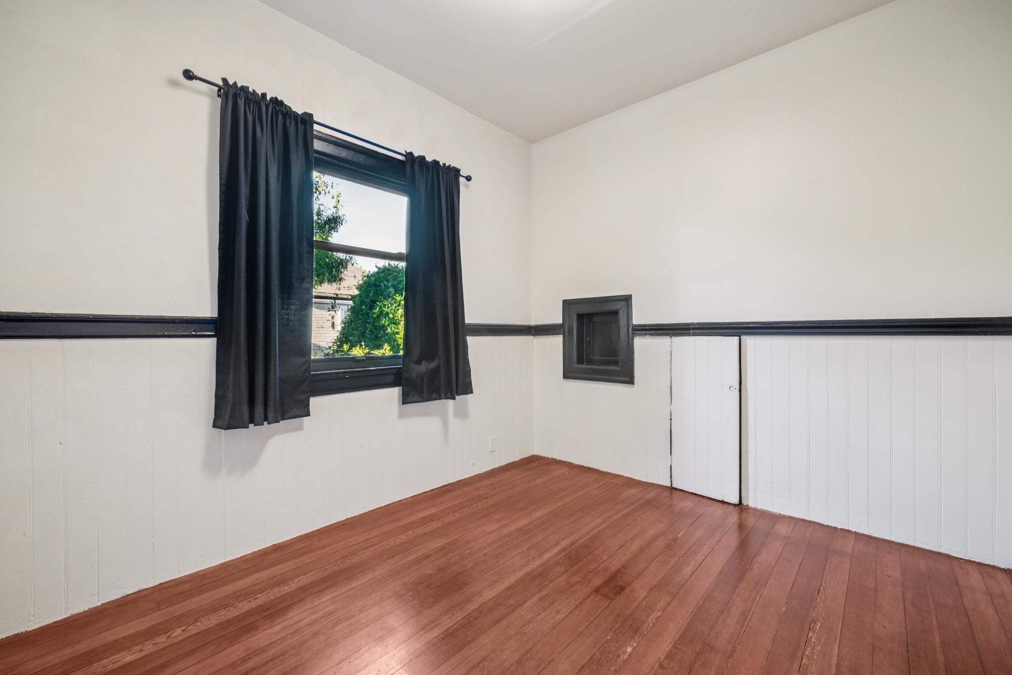 Detail Gallery Image 13 of 41 For 925 E 19th St, Oakland,  CA 94606 - 3 Beds | 2 Baths