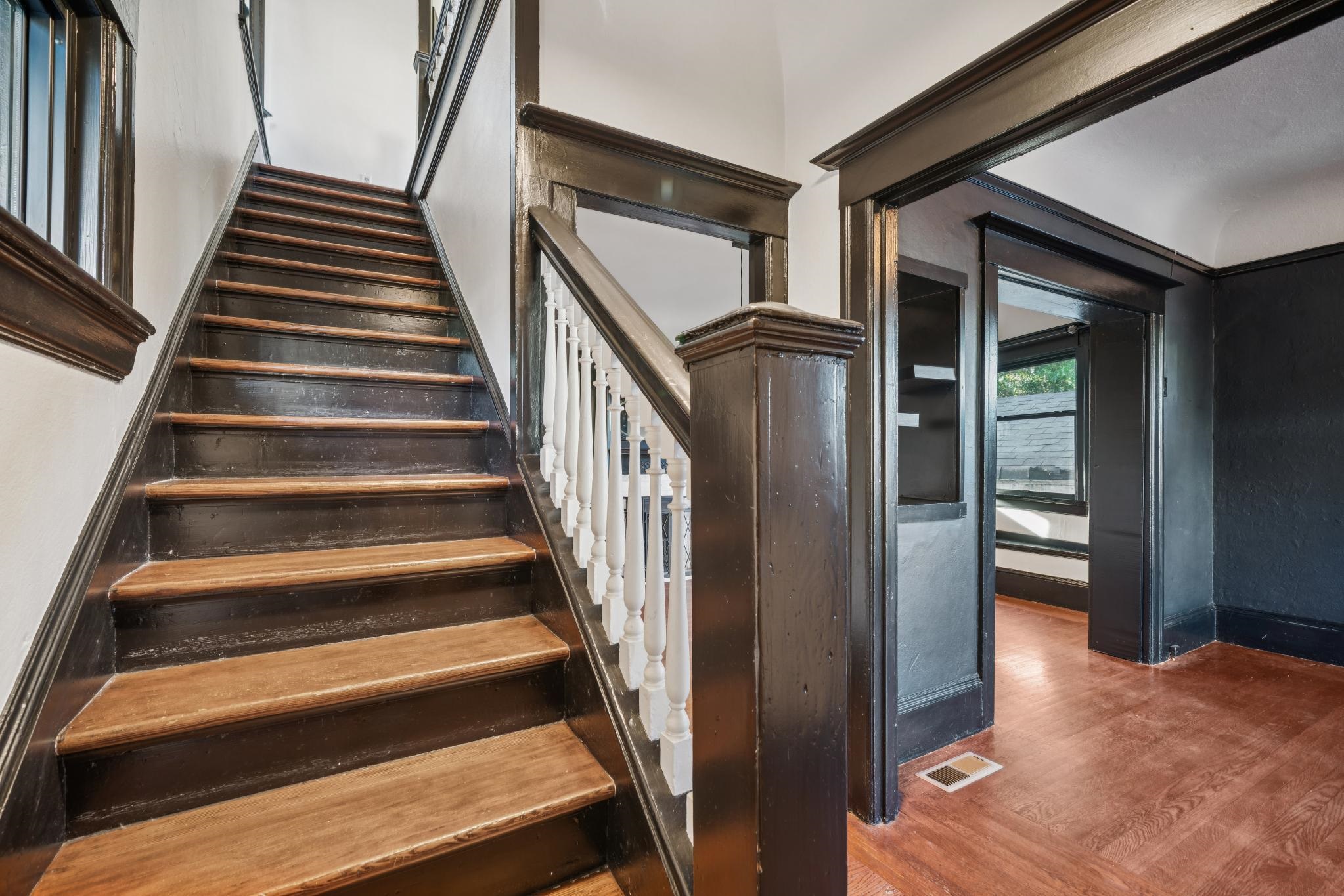 Detail Gallery Image 17 of 41 For 925 E 19th St, Oakland,  CA 94606 - 3 Beds | 2 Baths