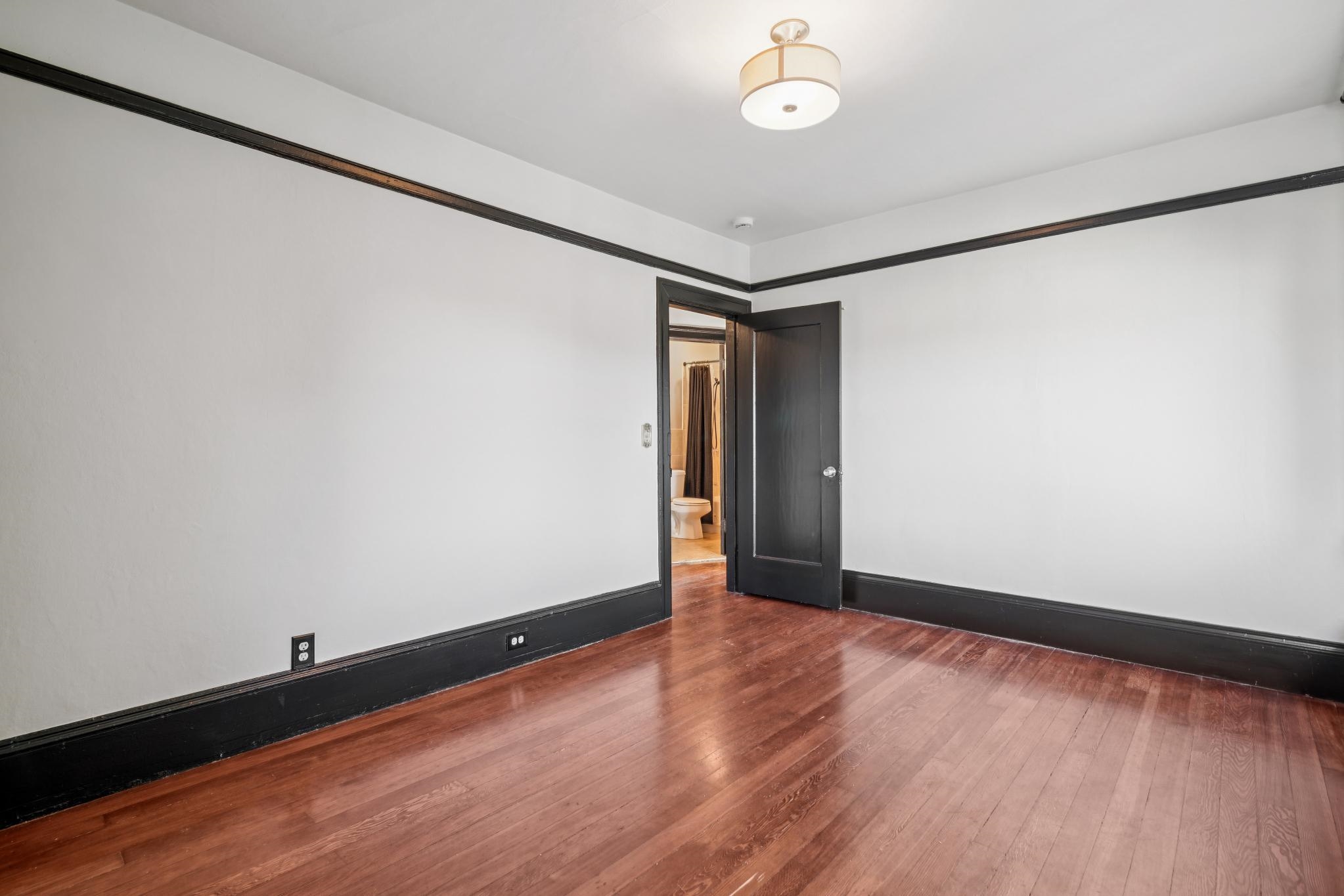 Detail Gallery Image 21 of 41 For 925 E 19th St, Oakland,  CA 94606 - 3 Beds | 2 Baths