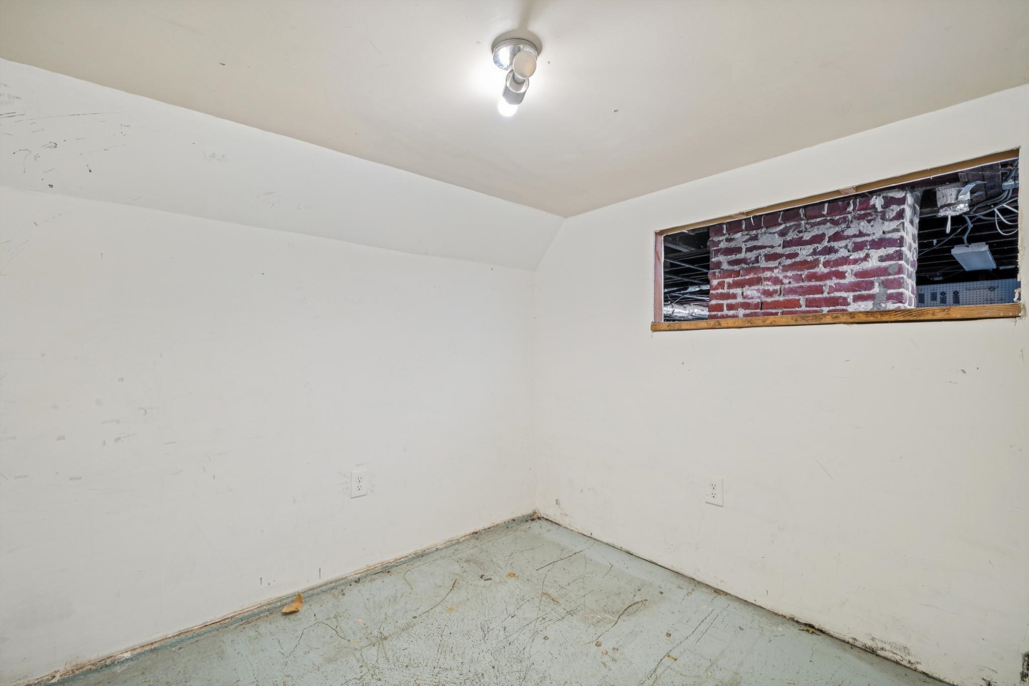 Detail Gallery Image 31 of 41 For 925 E 19th St, Oakland,  CA 94606 - 3 Beds | 2 Baths