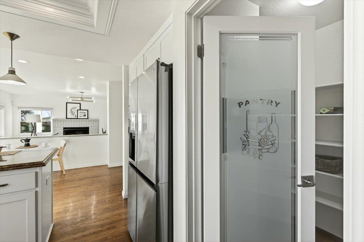 Detail Gallery Image 12 of 60 For 4308 View Crest Ct, Oakland,  CA 94619 - 4 Beds | 2/1 Baths