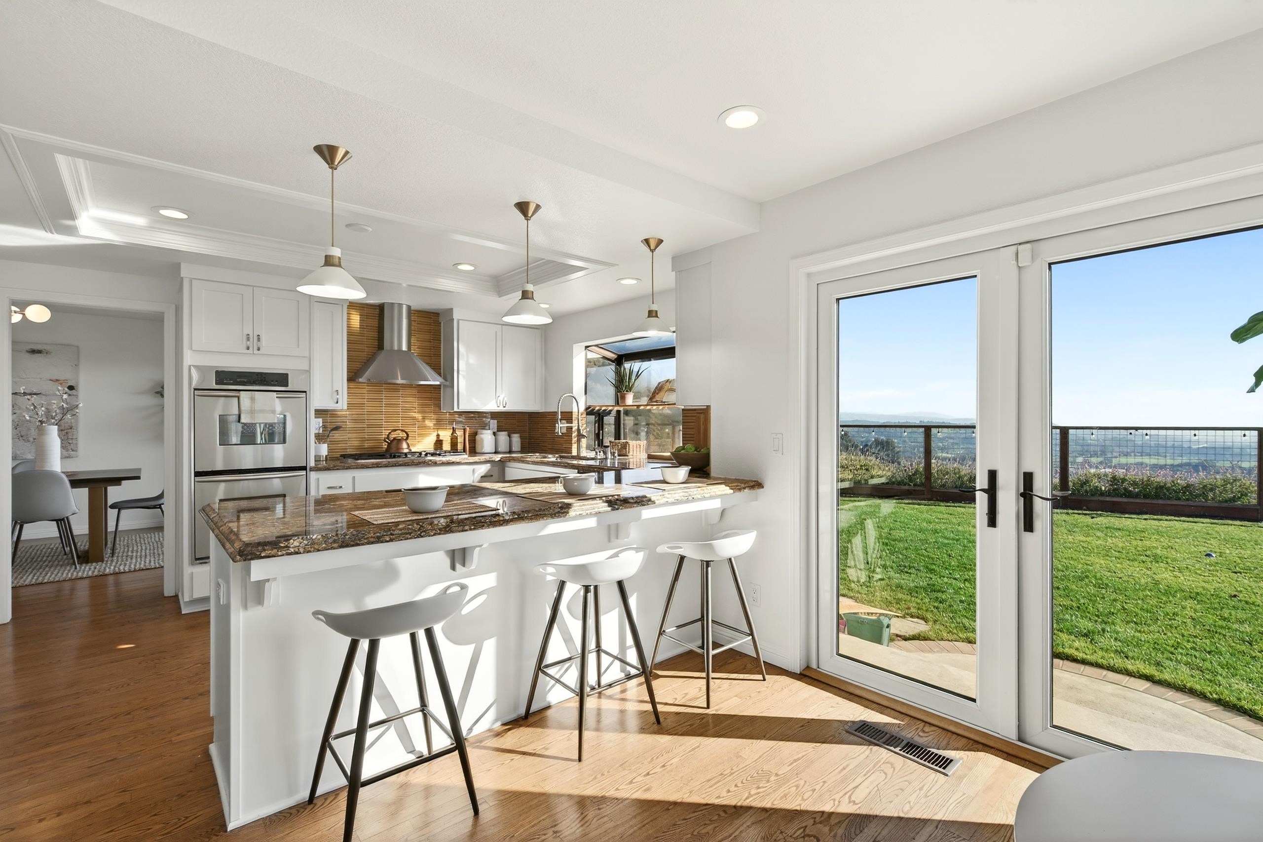 Detail Gallery Image 16 of 60 For 4308 View Crest Ct, Oakland,  CA 94619 - 4 Beds | 2/1 Baths